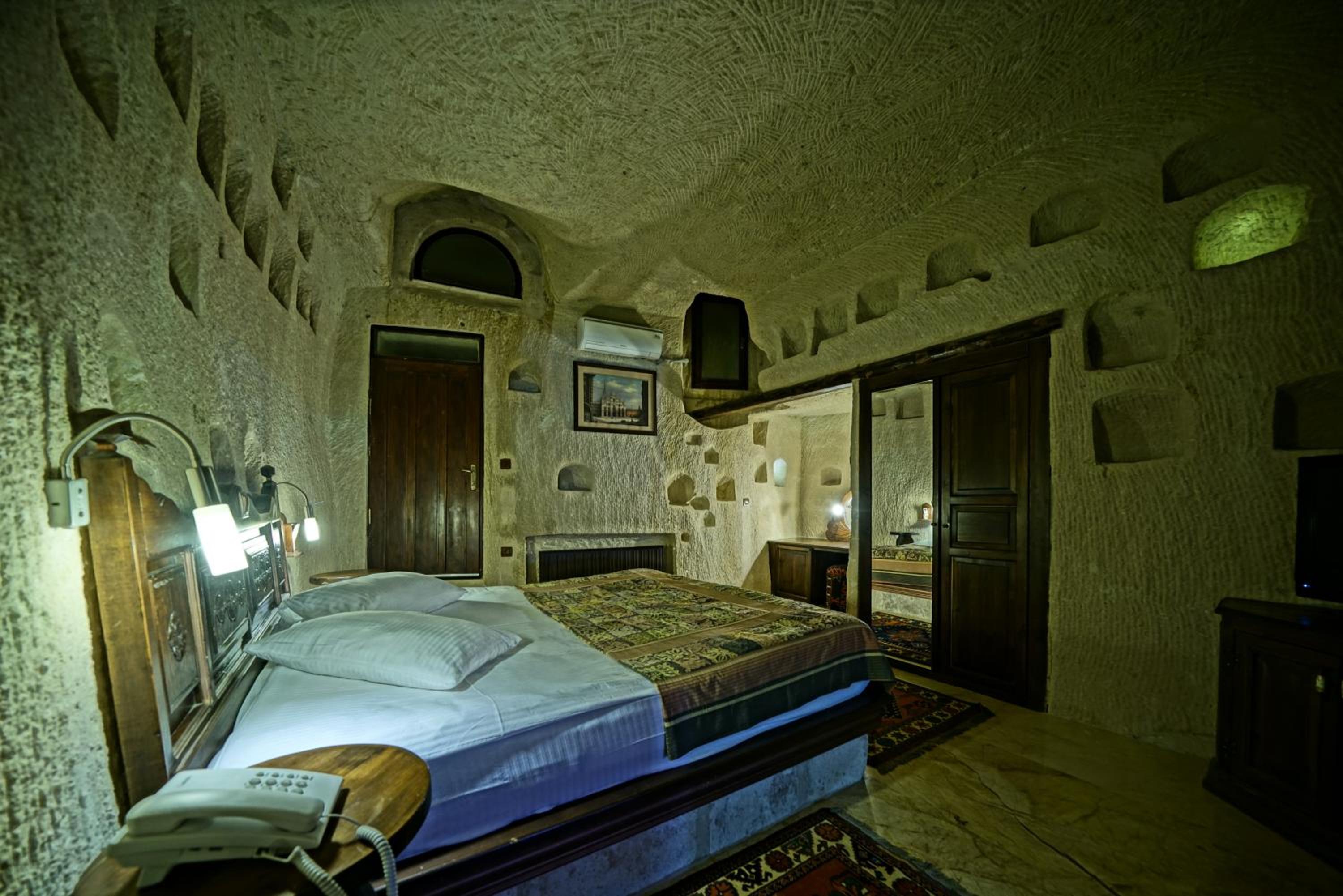 Premium King Cave Suite with Turkish Bath - Photo 19