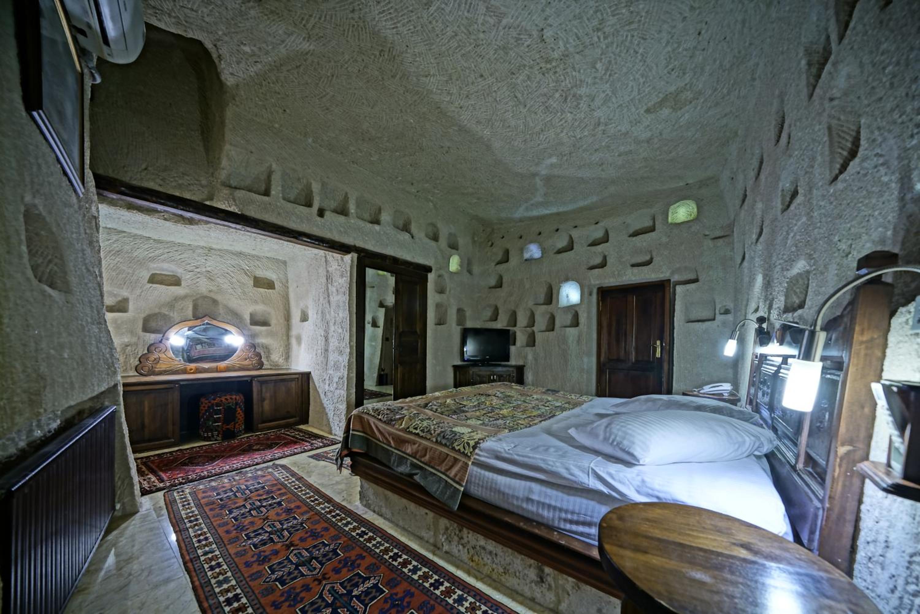 Premium King Cave Suite with Turkish Bath - Photo 10