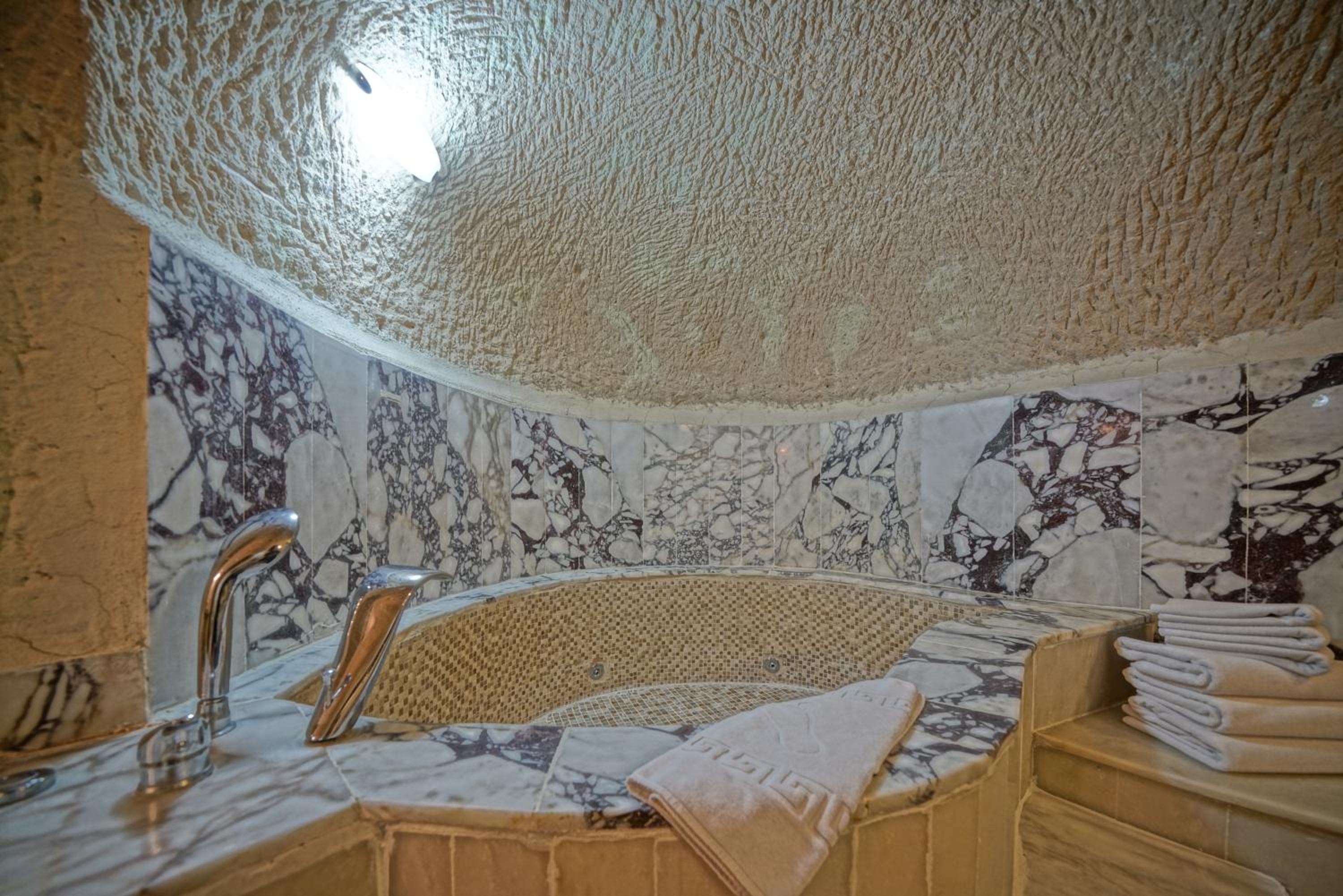 Premium King Cave Suite with Turkish Bath - Photo 27