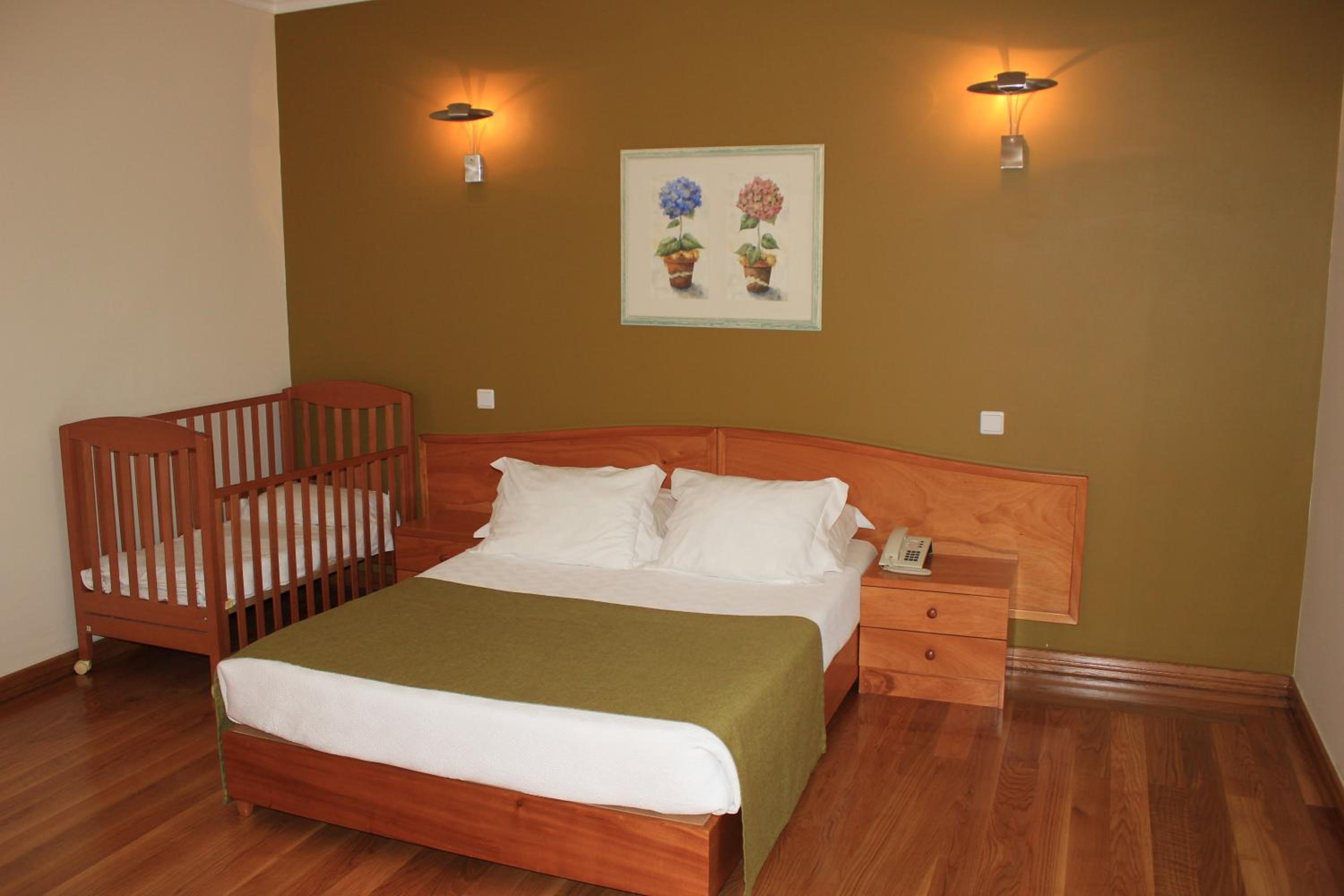 Family Room - Photo 5
