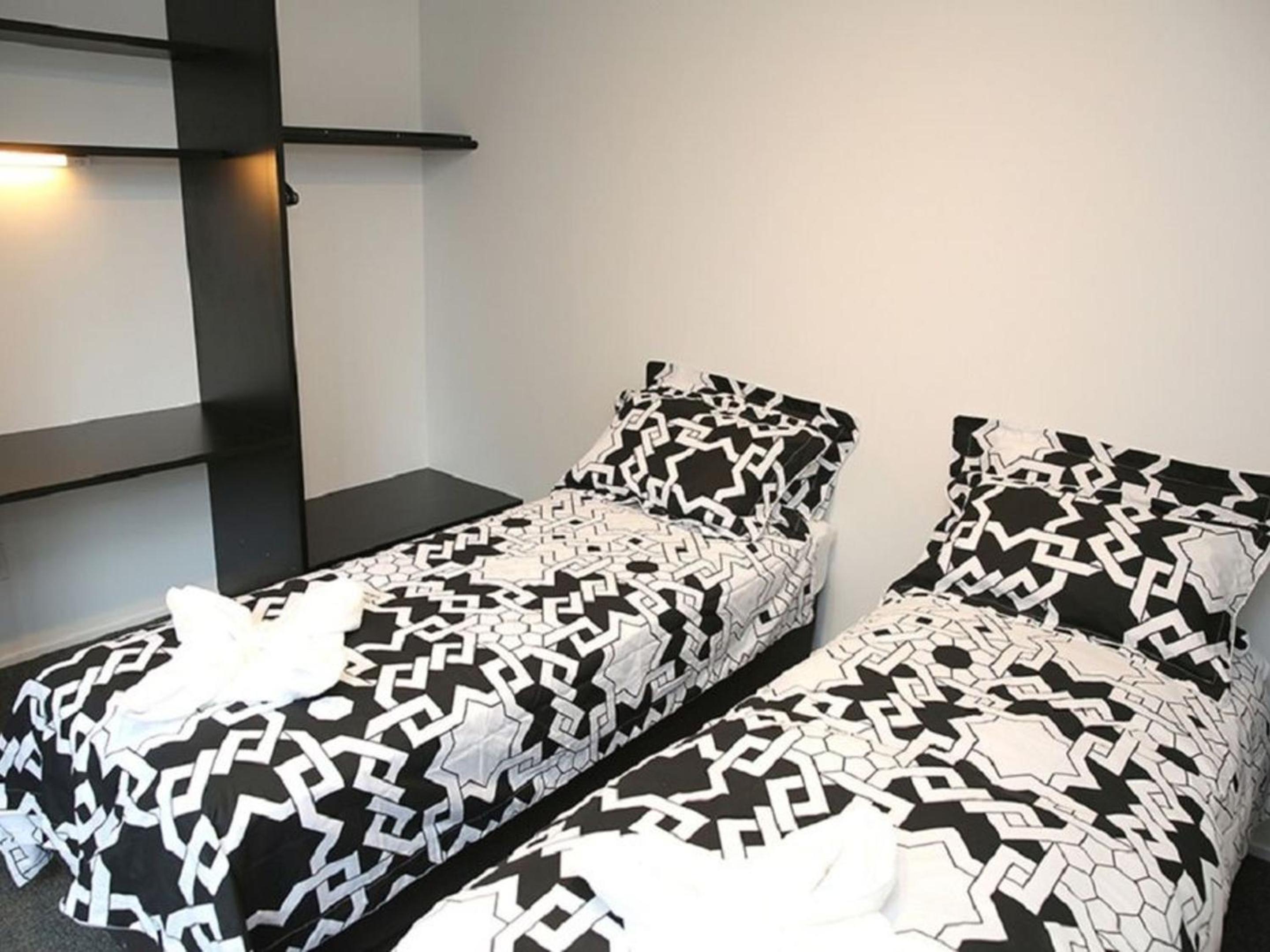 Motel Suite