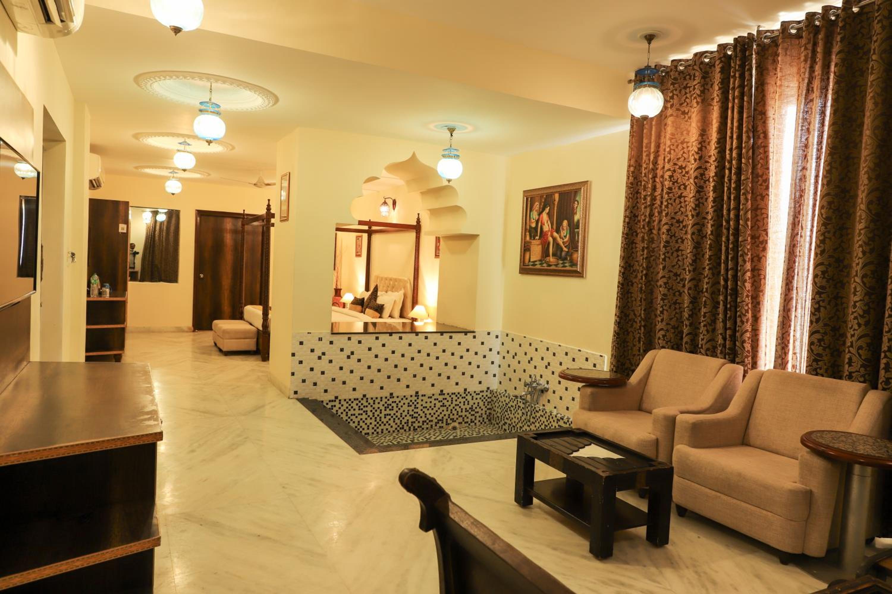 Luxury Suite with Plunge Pool