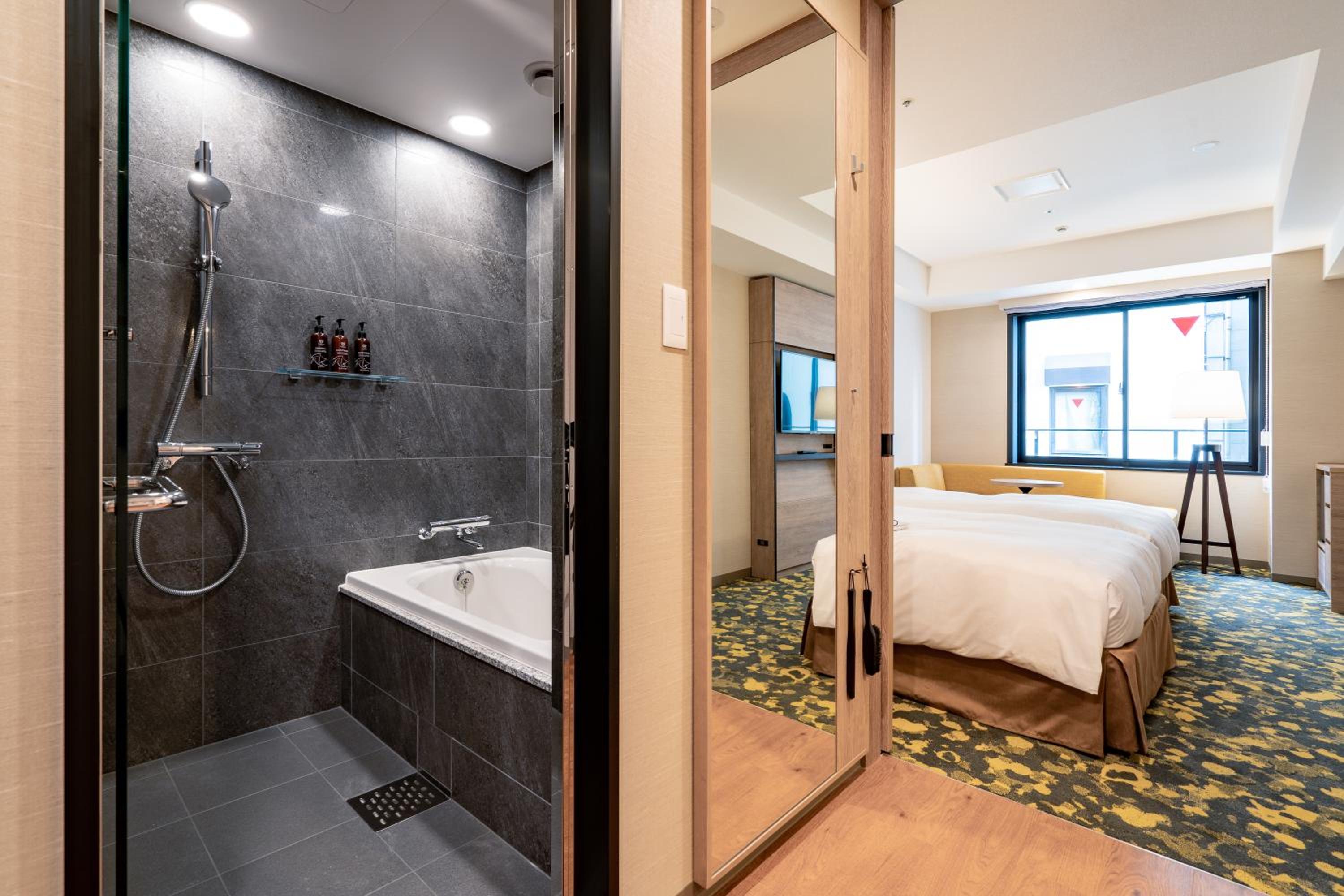 Deluxe Twin Room - Non-Smoking - Photo 2