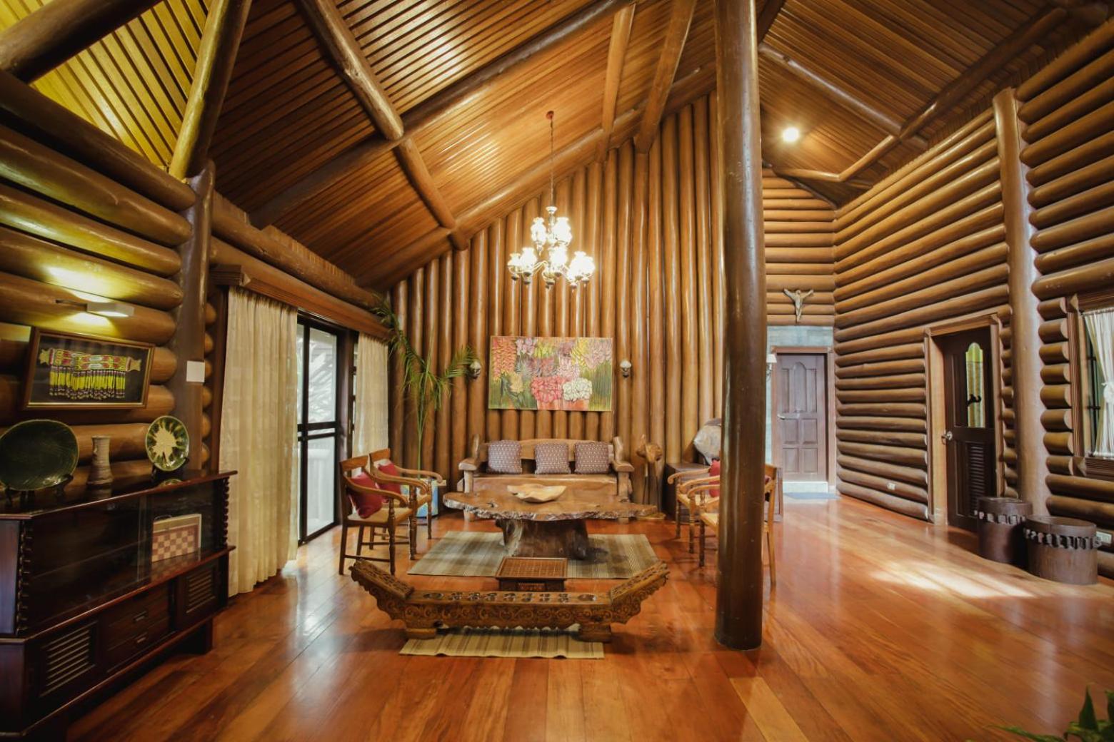 Family Room with Garden View - Photo 1