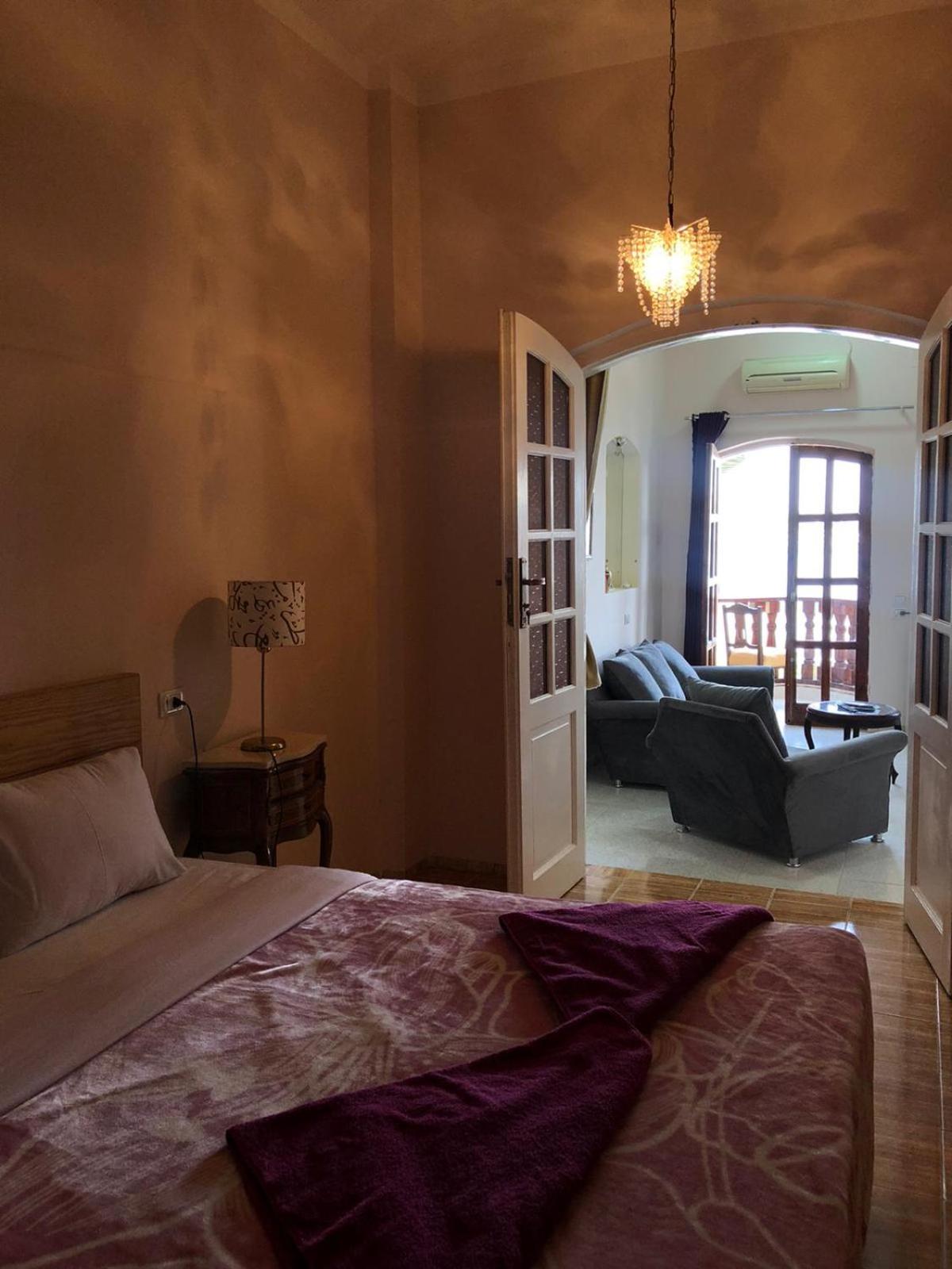 Deluxe Double Room with Balcony photo 1
