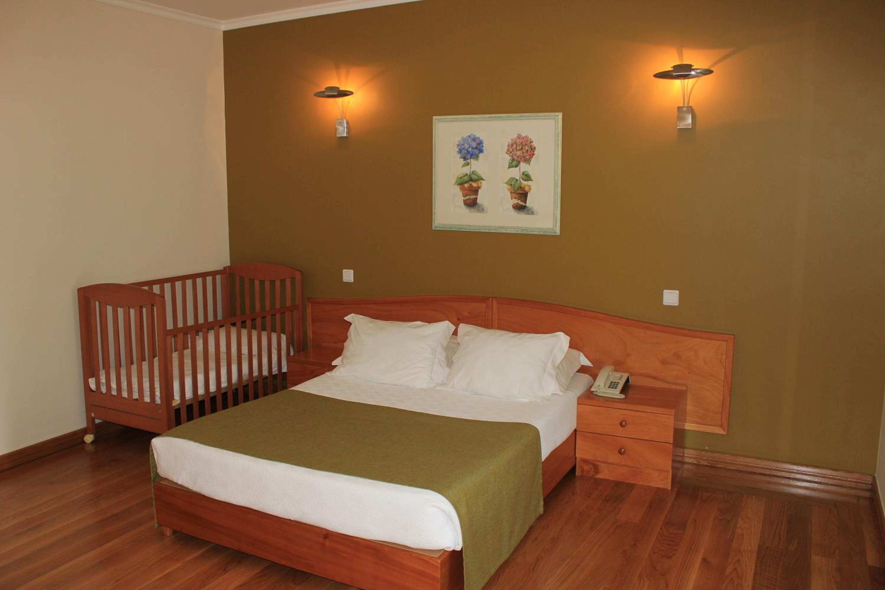 Family Room - Photo 9