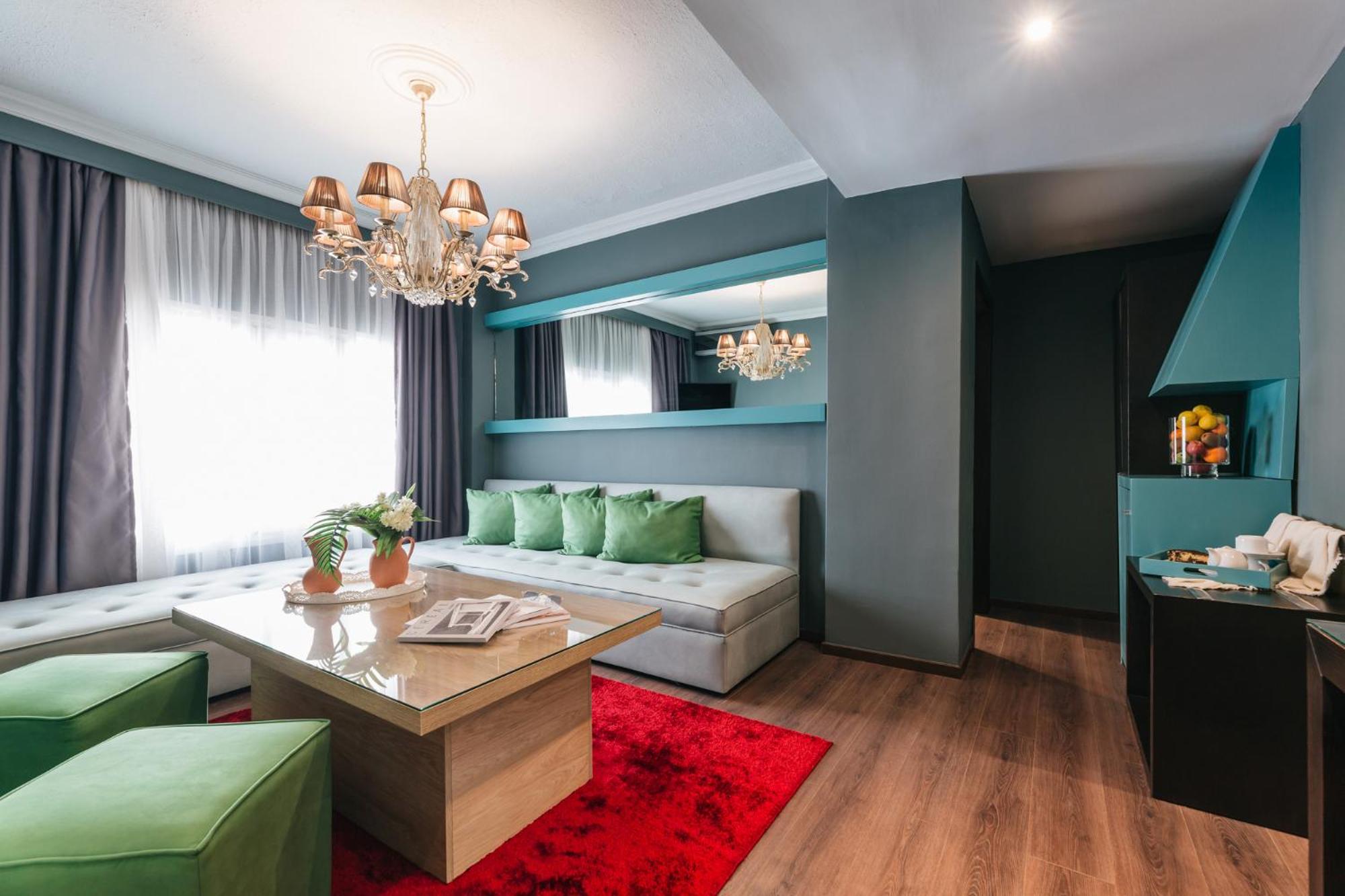 Queen Suite photo 1