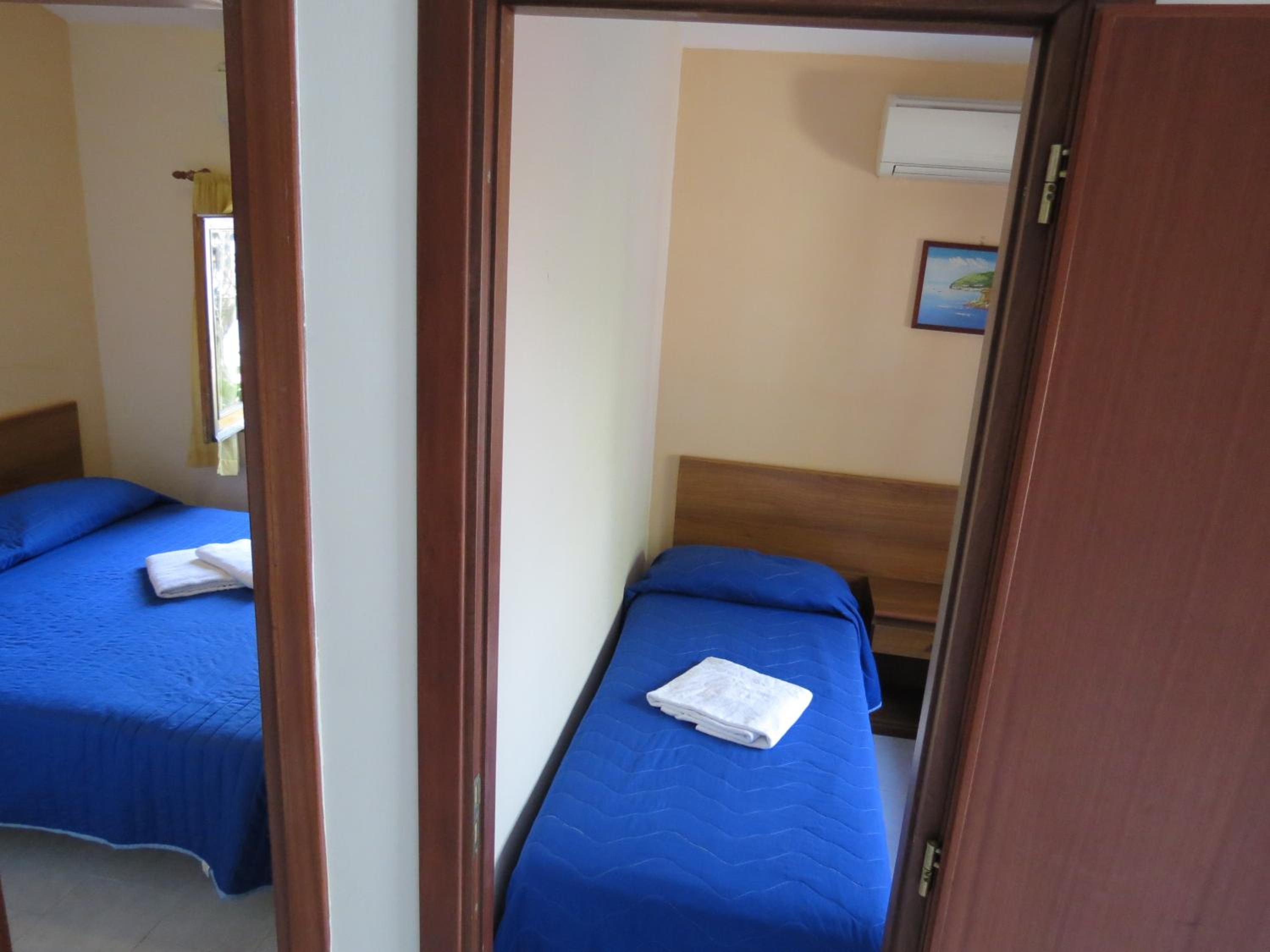 Chalet with Kitchenette (3 Adults) photo 1