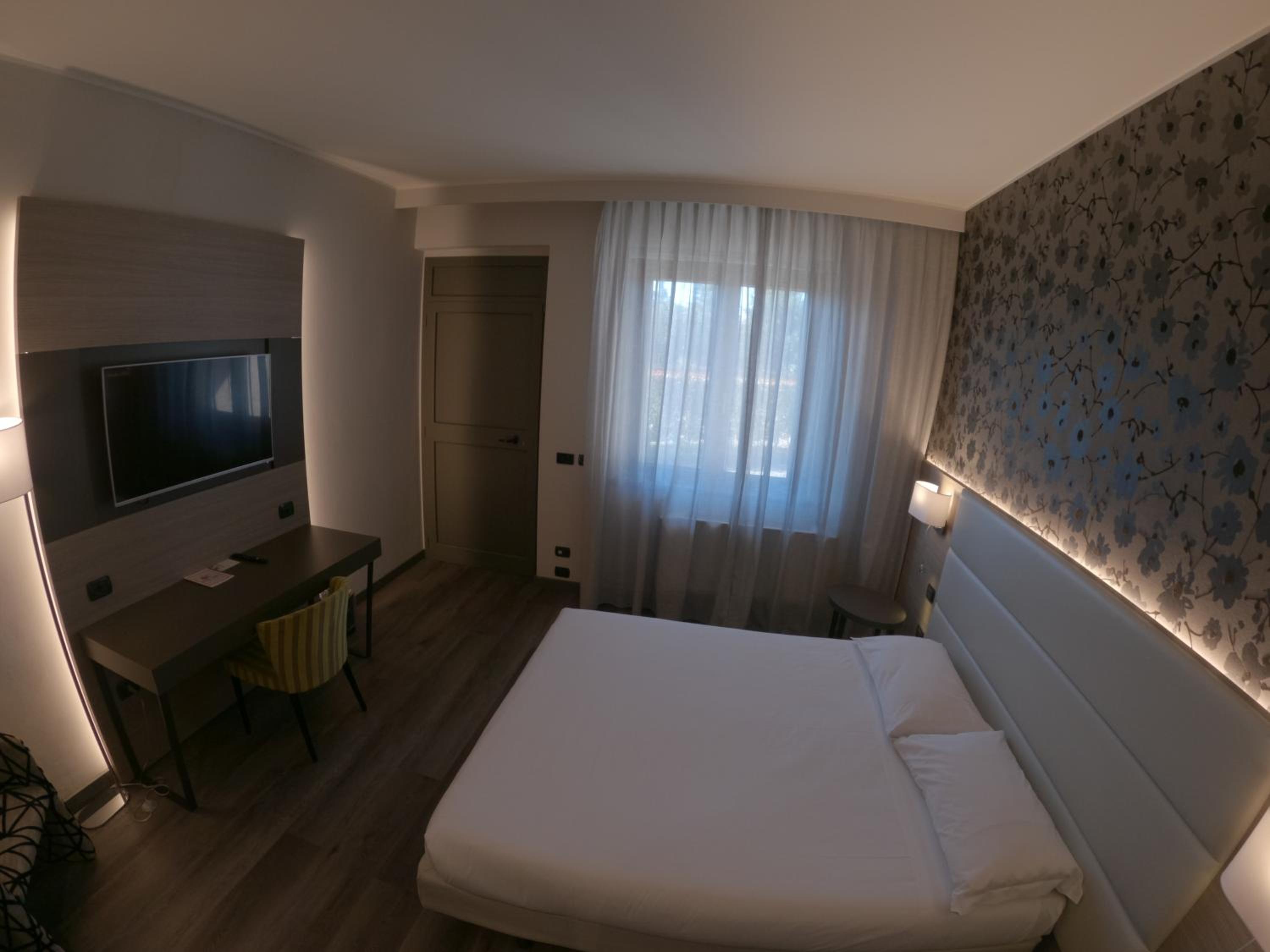 Superior Queen Room - Photo 12