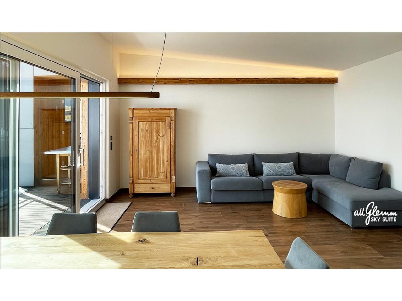 Three-Bedroom Apartment photo 1