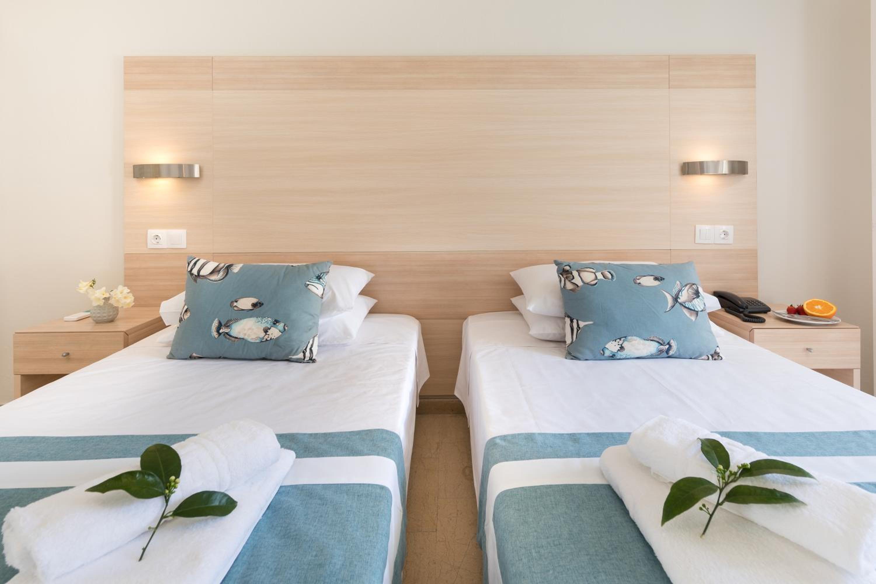 Double or Twin Room - Photo 14