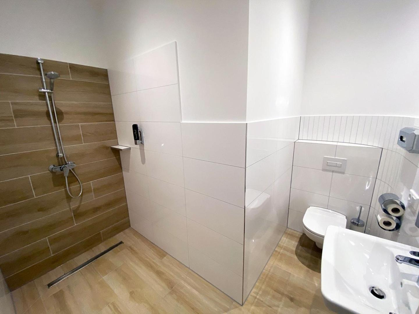 Double Room with Extra Bed - Photo 4