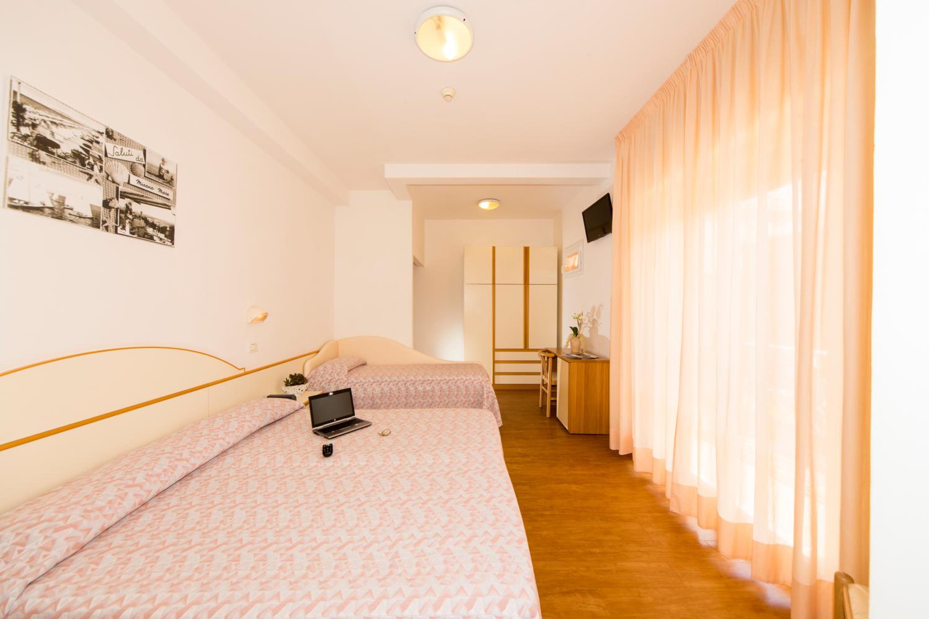 Quadruple Room photo 1