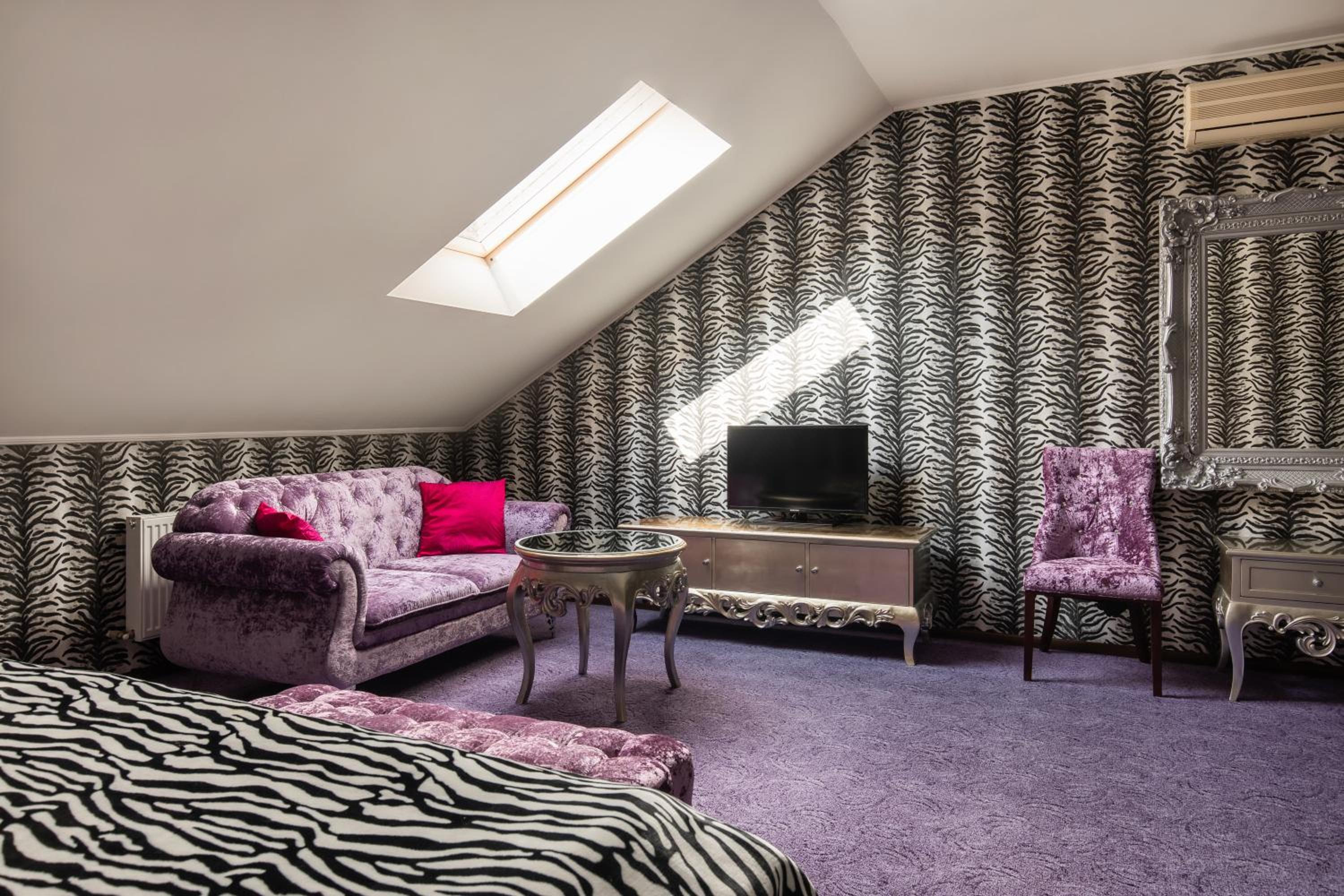 Queen Suite photo 2