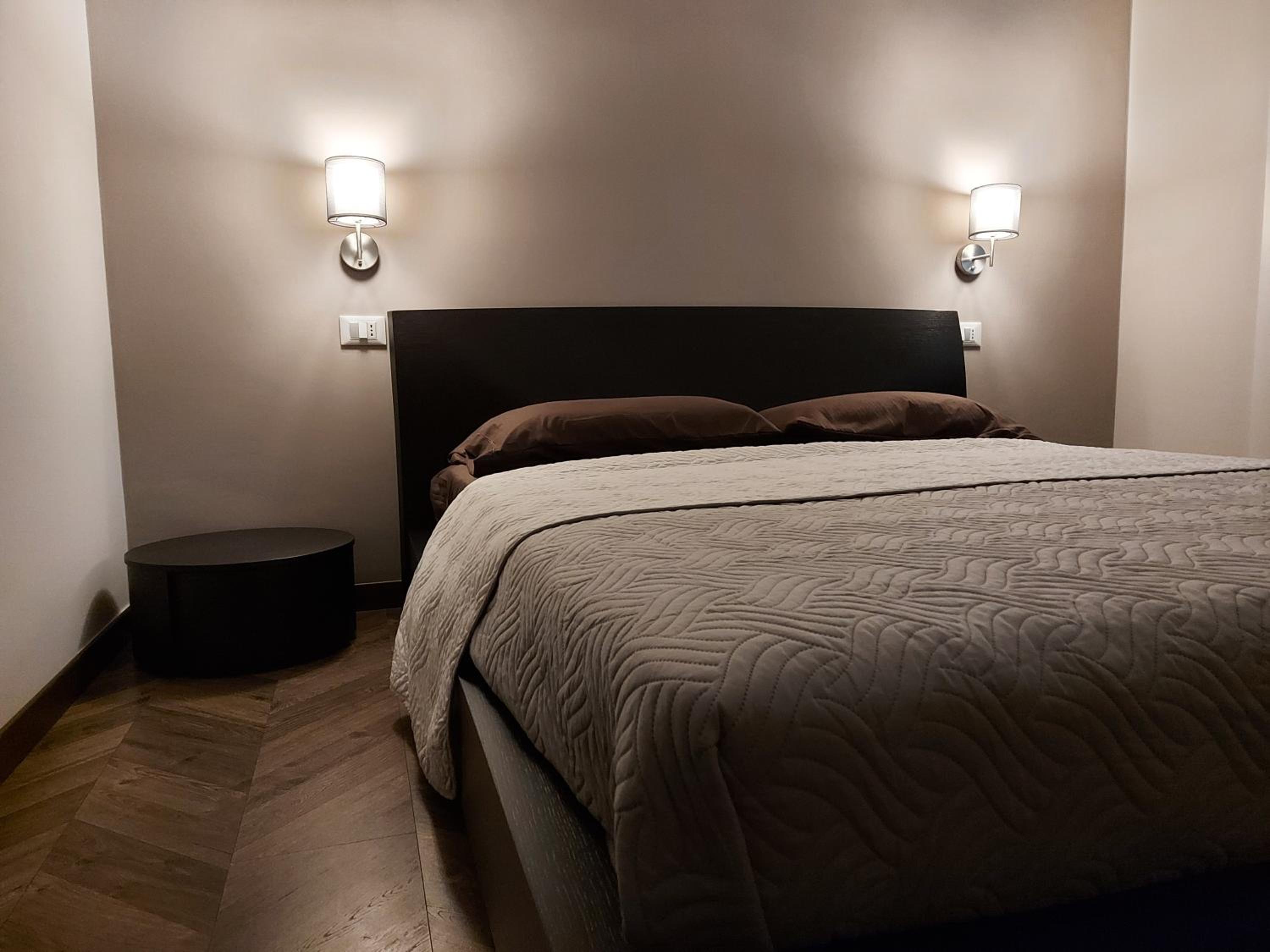 Double Room with Private Bathroom - Photo 5