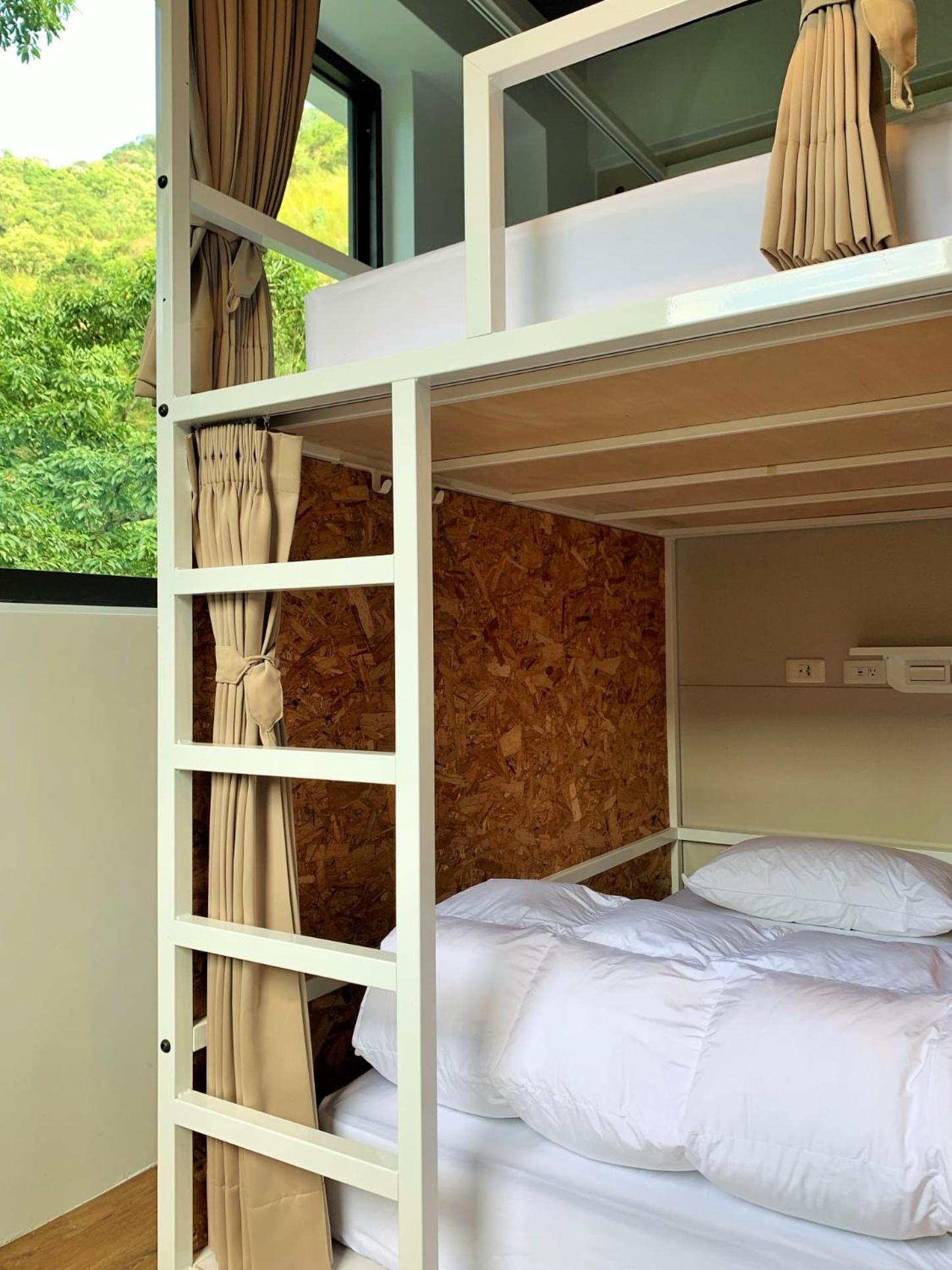 Quadruple Room with Balcony photo 1
