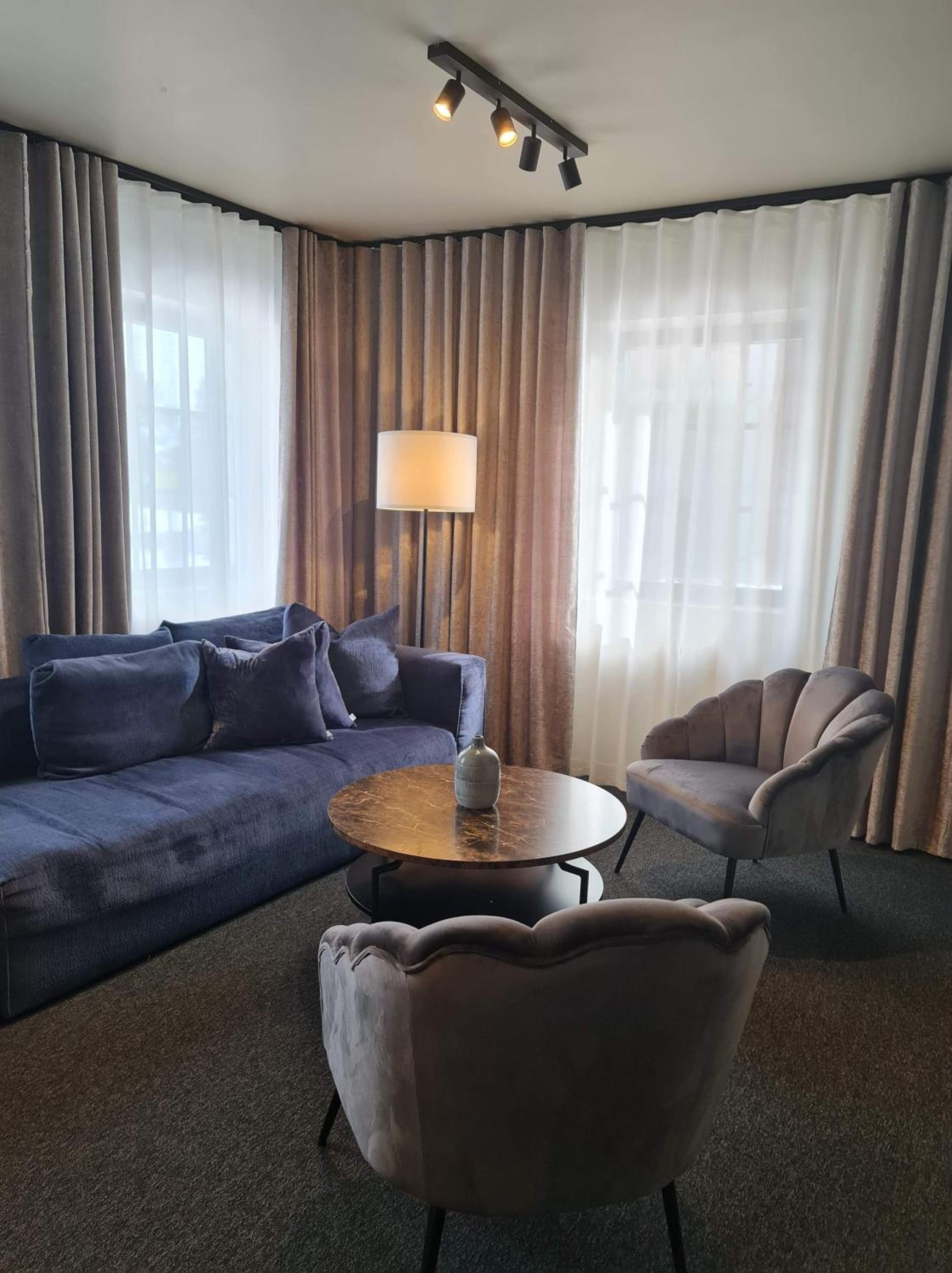 Family Room photo 1