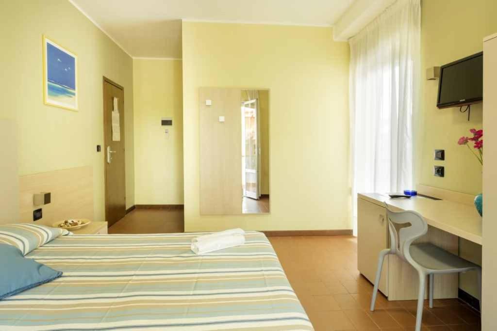 Superior Double or Twin Room - Photo 3