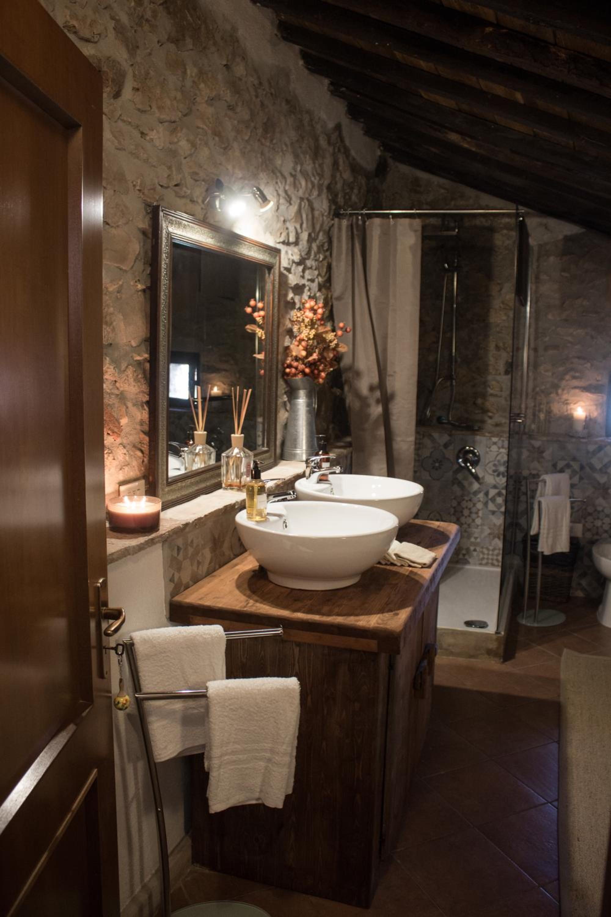 King Room with Spa Bath - Photo 2