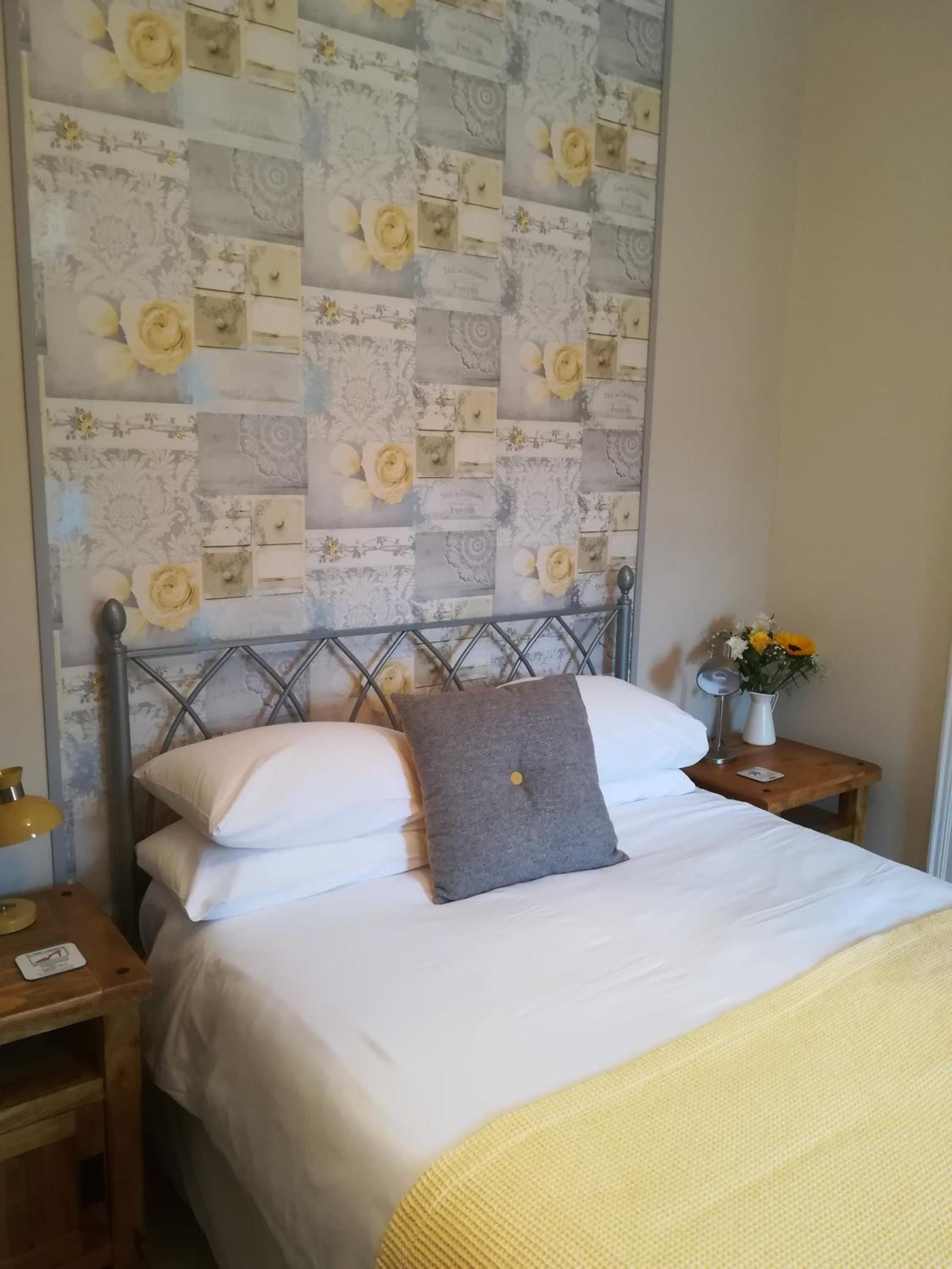Double Room with Private Bathroom - Photo 1