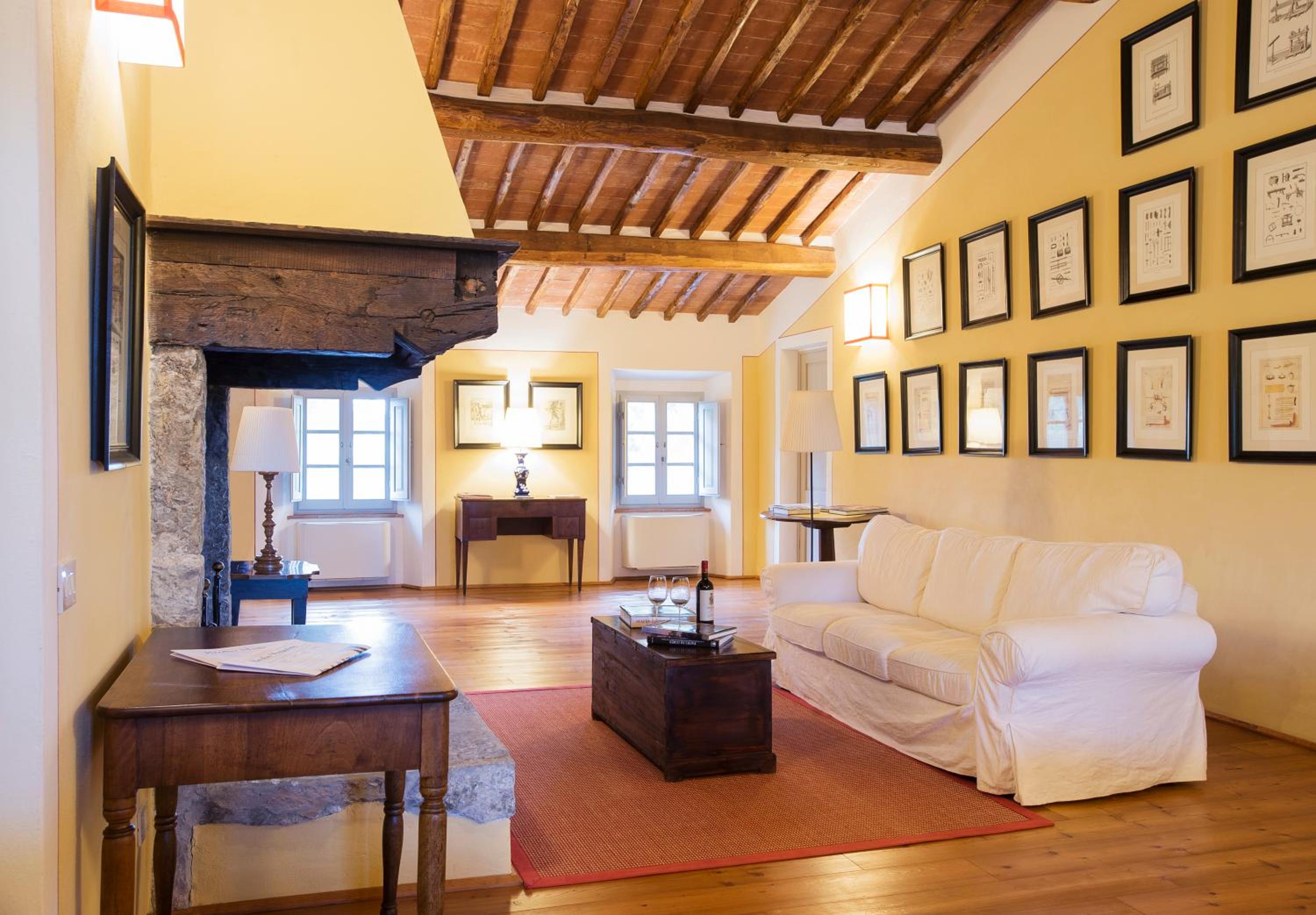 Villa photo 1