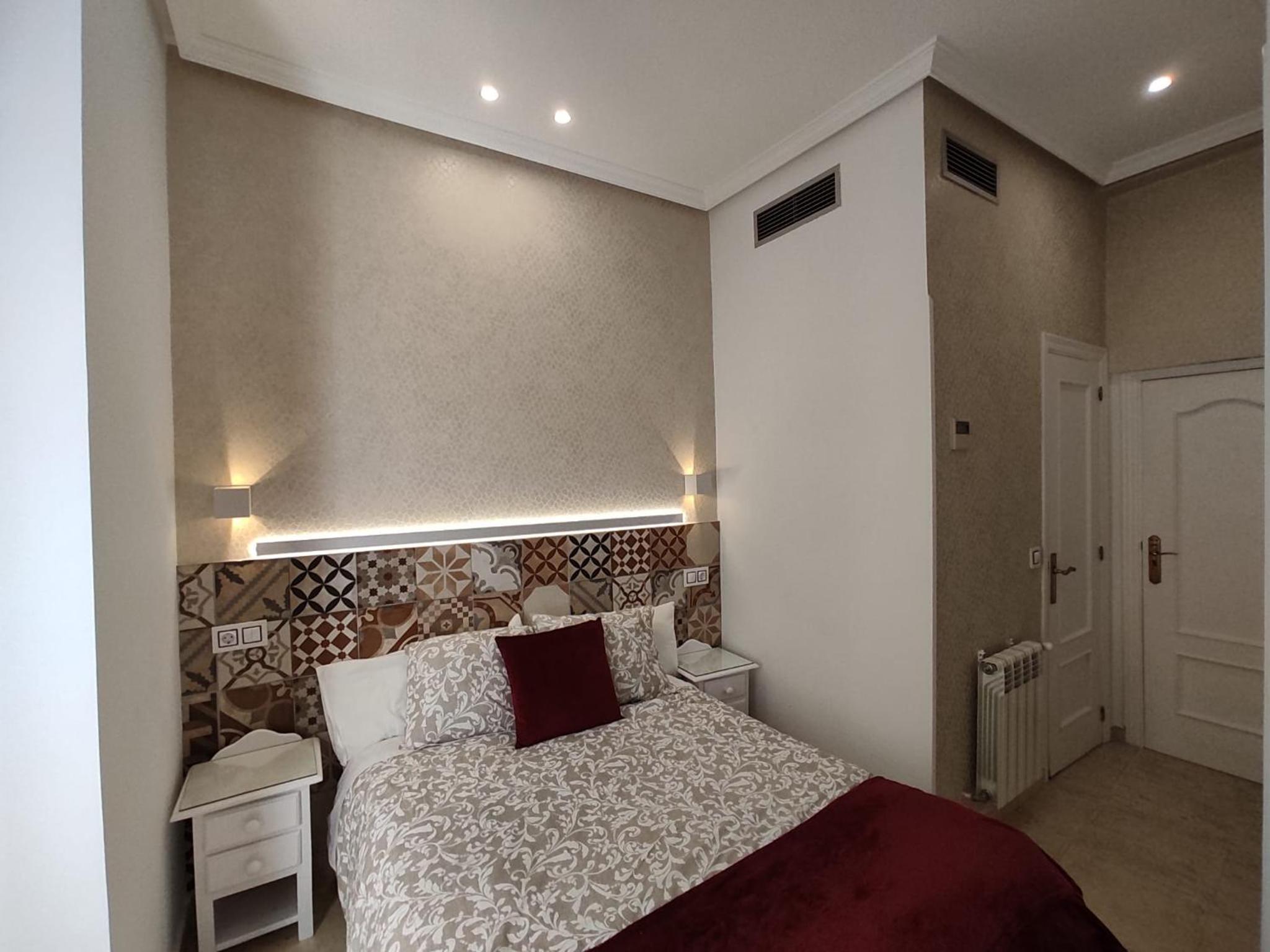 Double Room - Photo 4