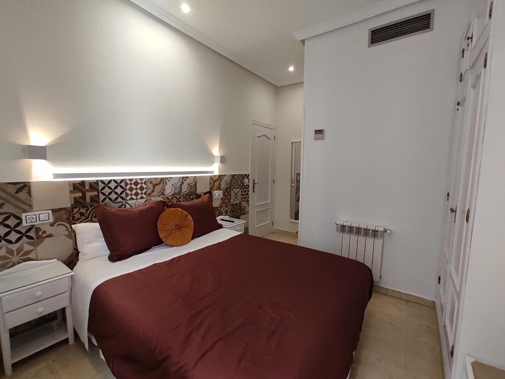 Double Room - Photo 5