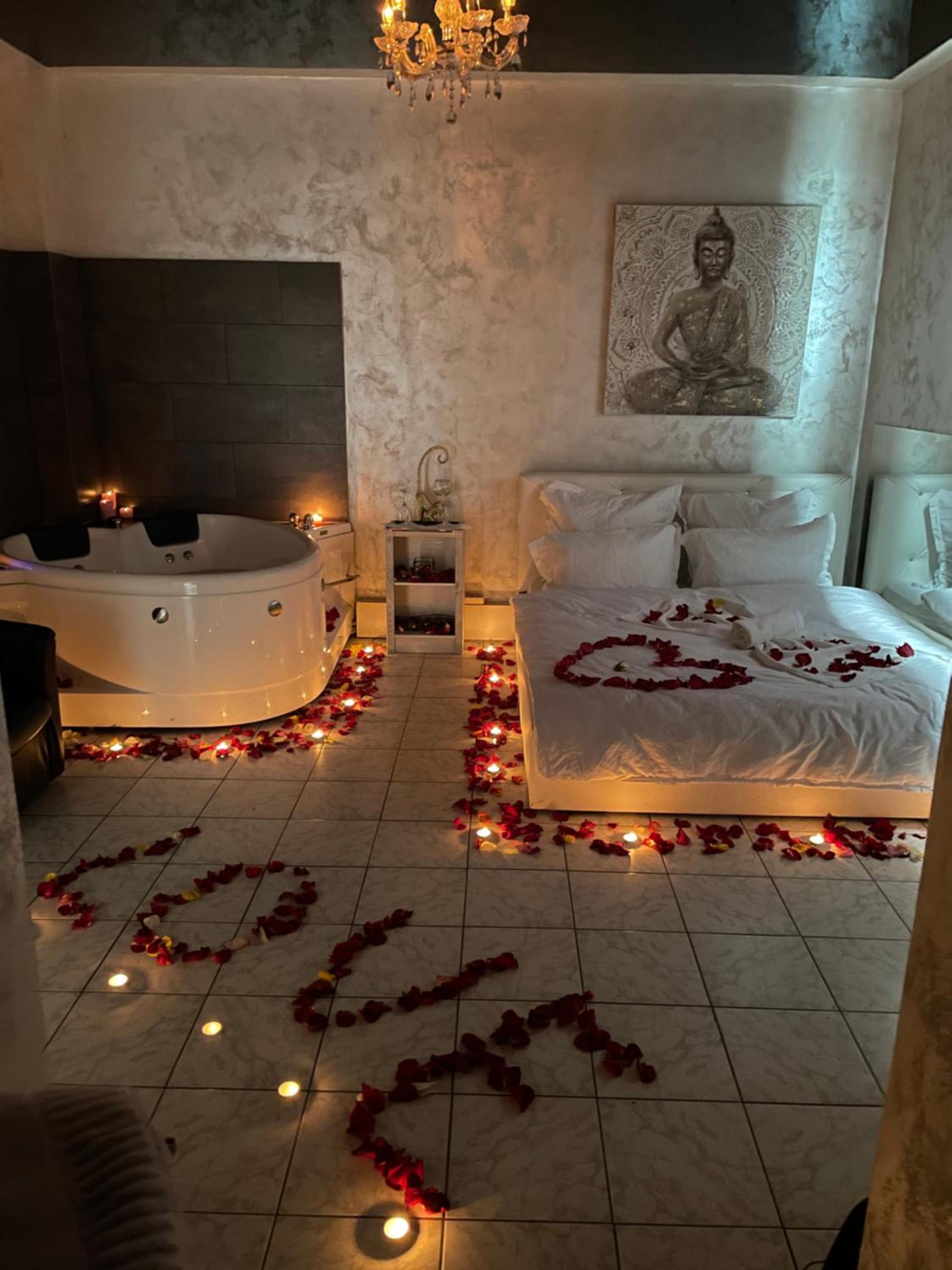 King Room with Spa Bath - Photo 4