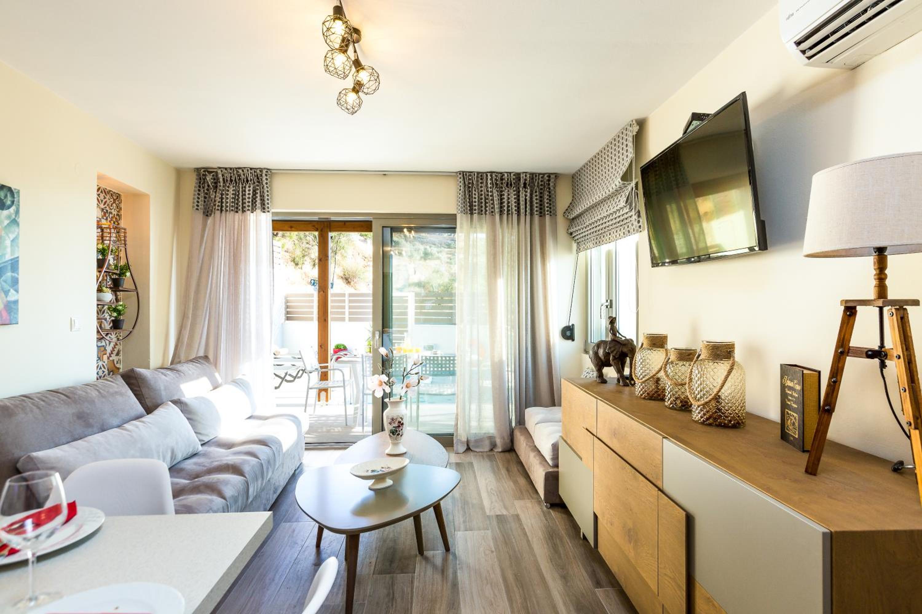 Villa photo 3