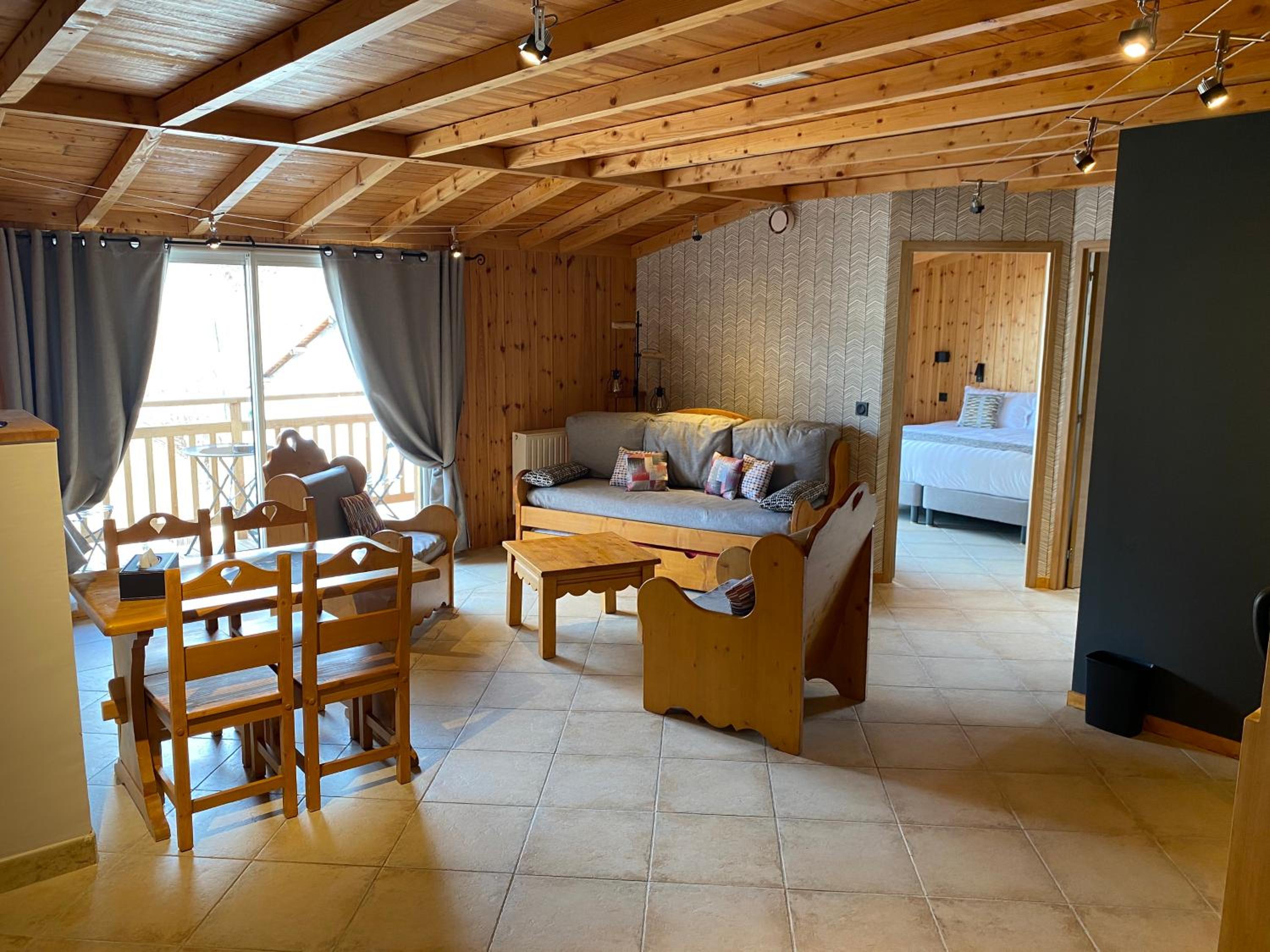 Executive Suite - Photo 22