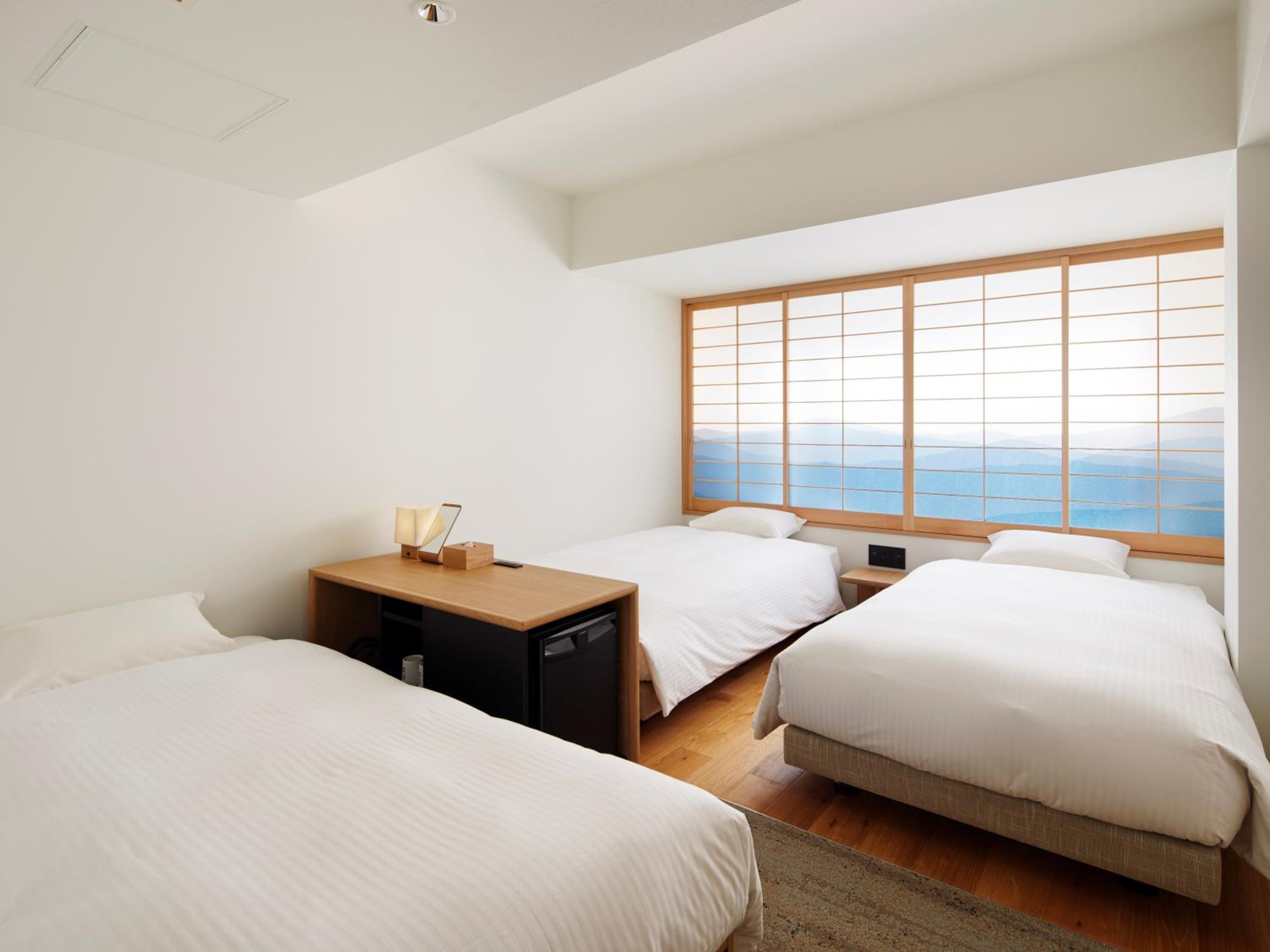 Twin Room - Photo 5