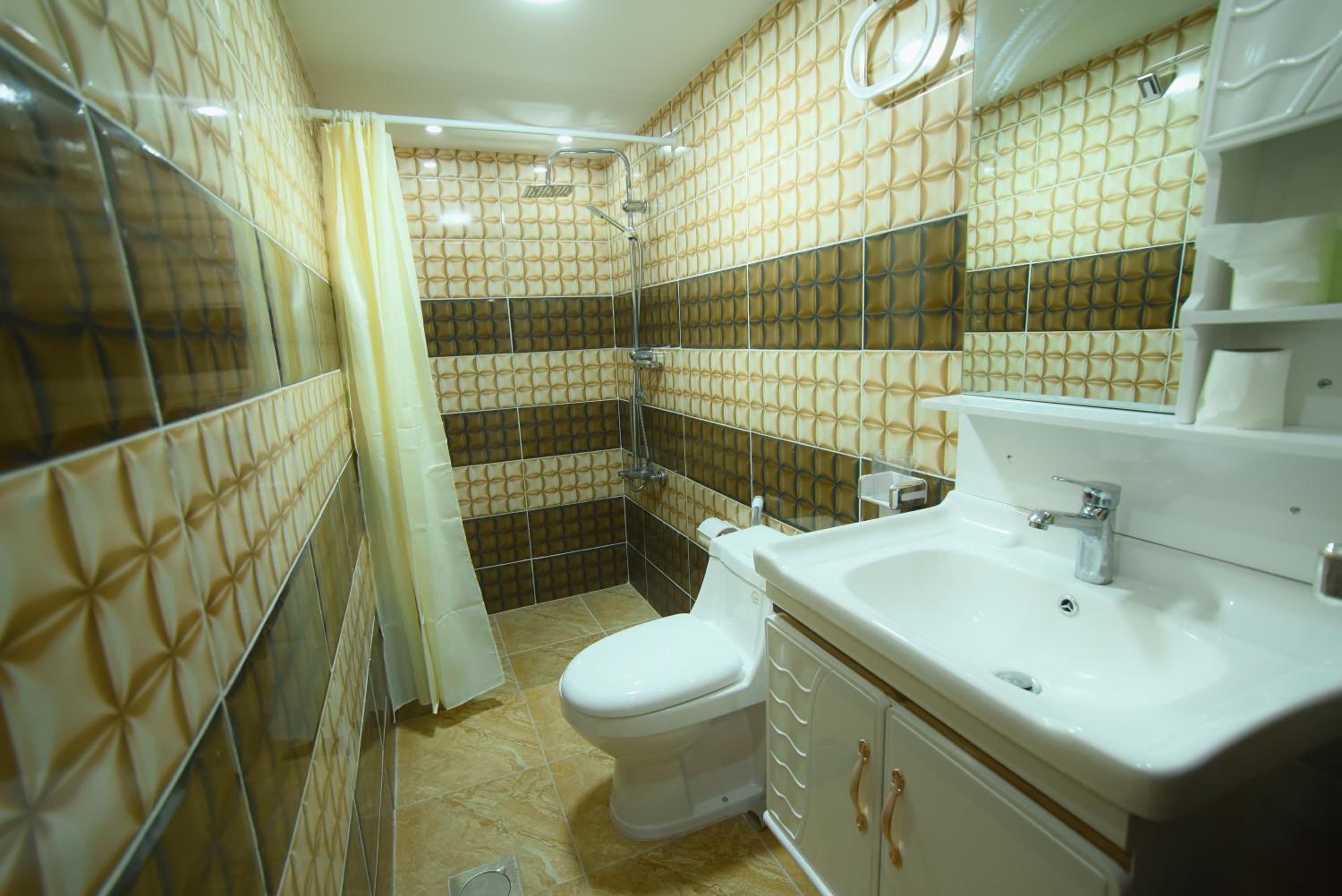 Deluxe Family Room photo 1