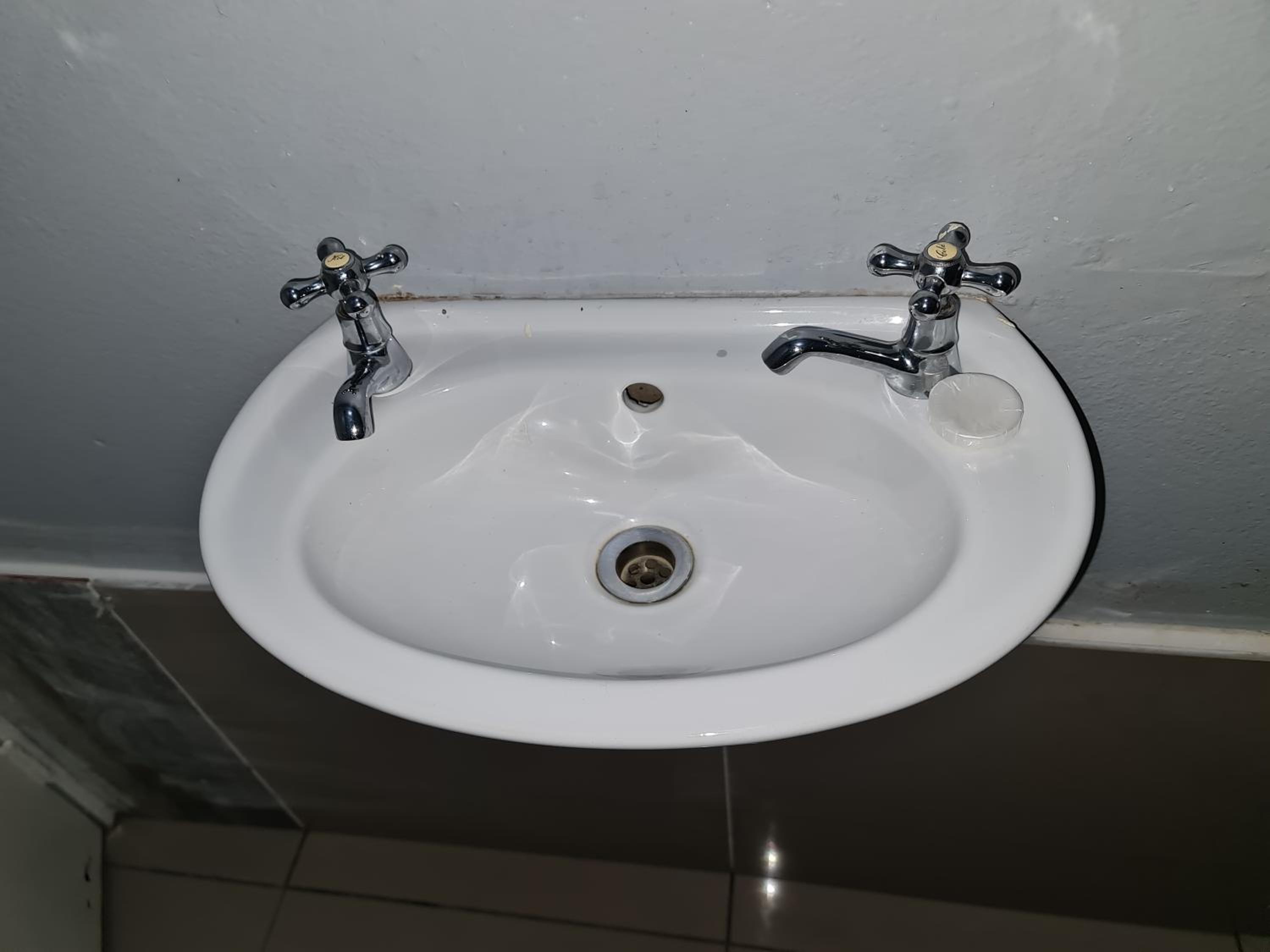 Deluxe Double Room (1 adult + 1 child) - Photo 6