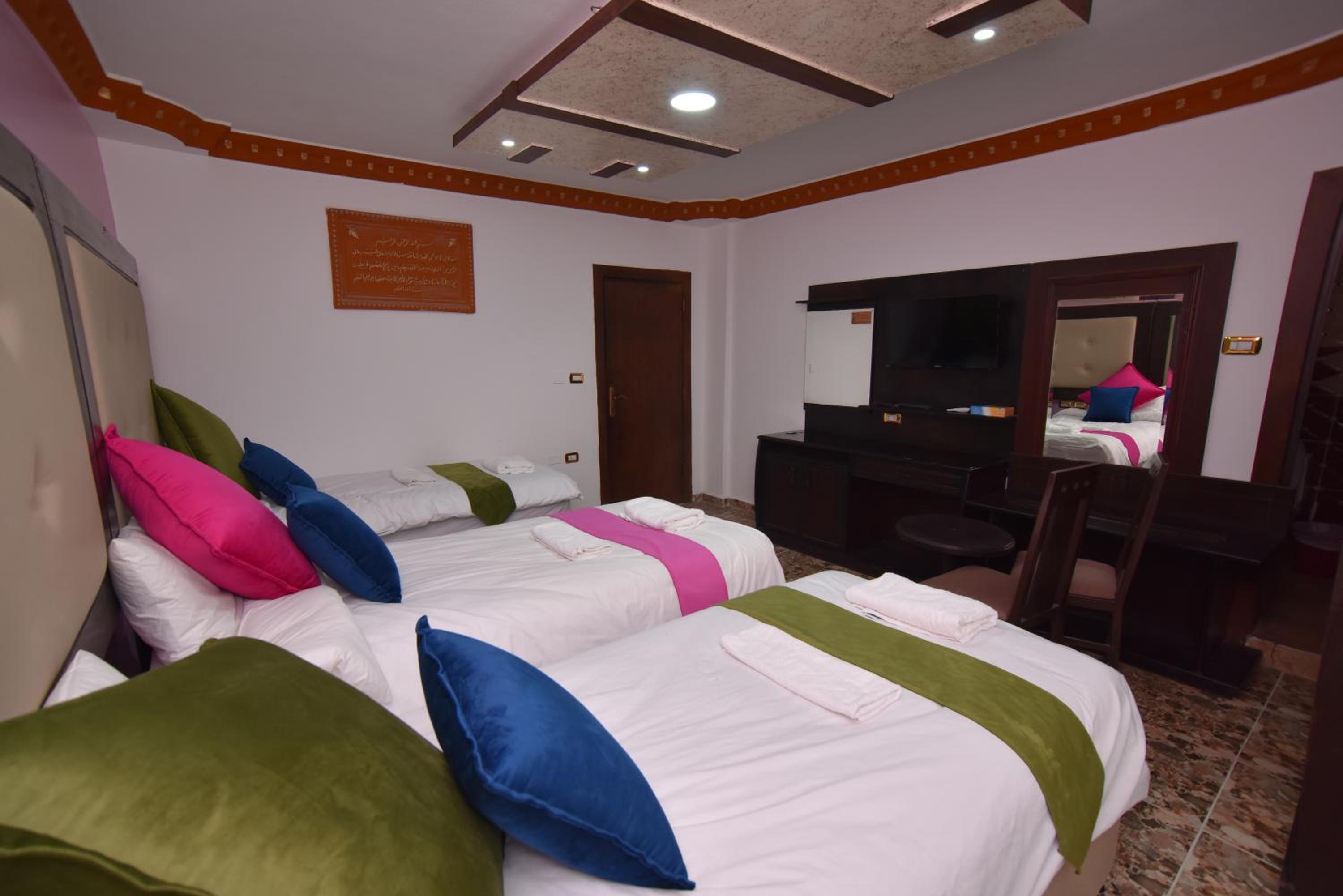 Deluxe Triple Room photo 3