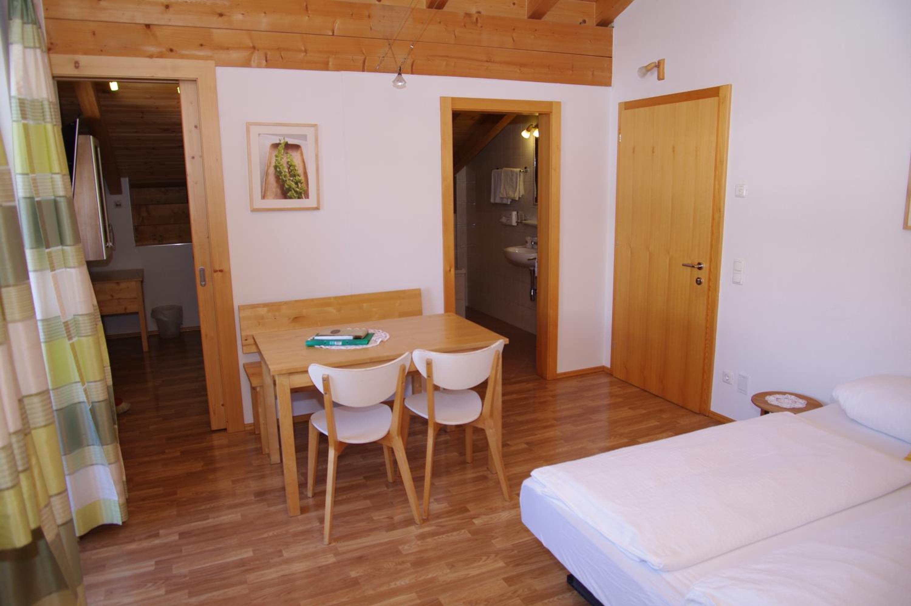 One-Bedroom Apartment (4 Adults) photo 2