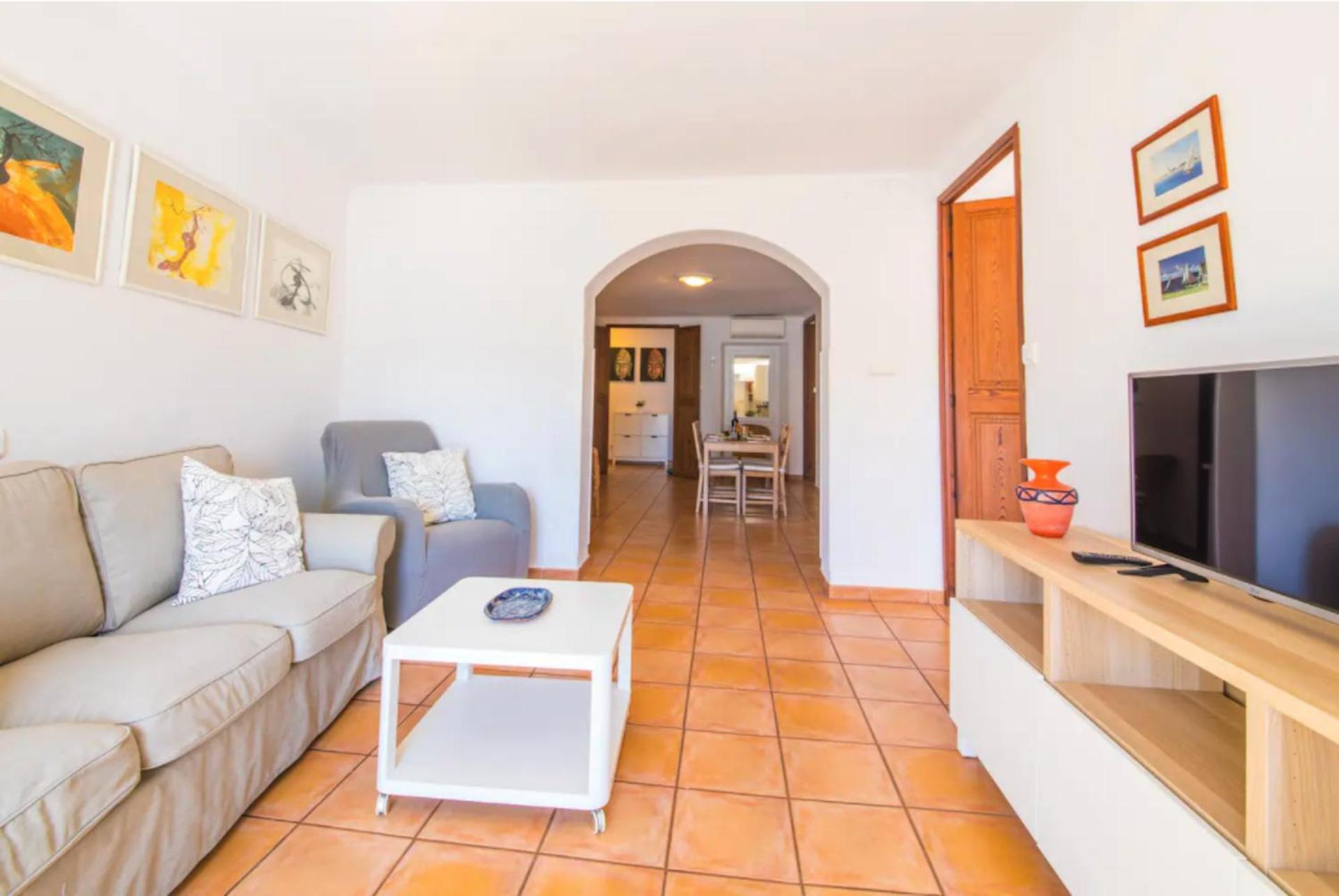Two-Bedroom Deluxe Apartment with Ocean View photo 2