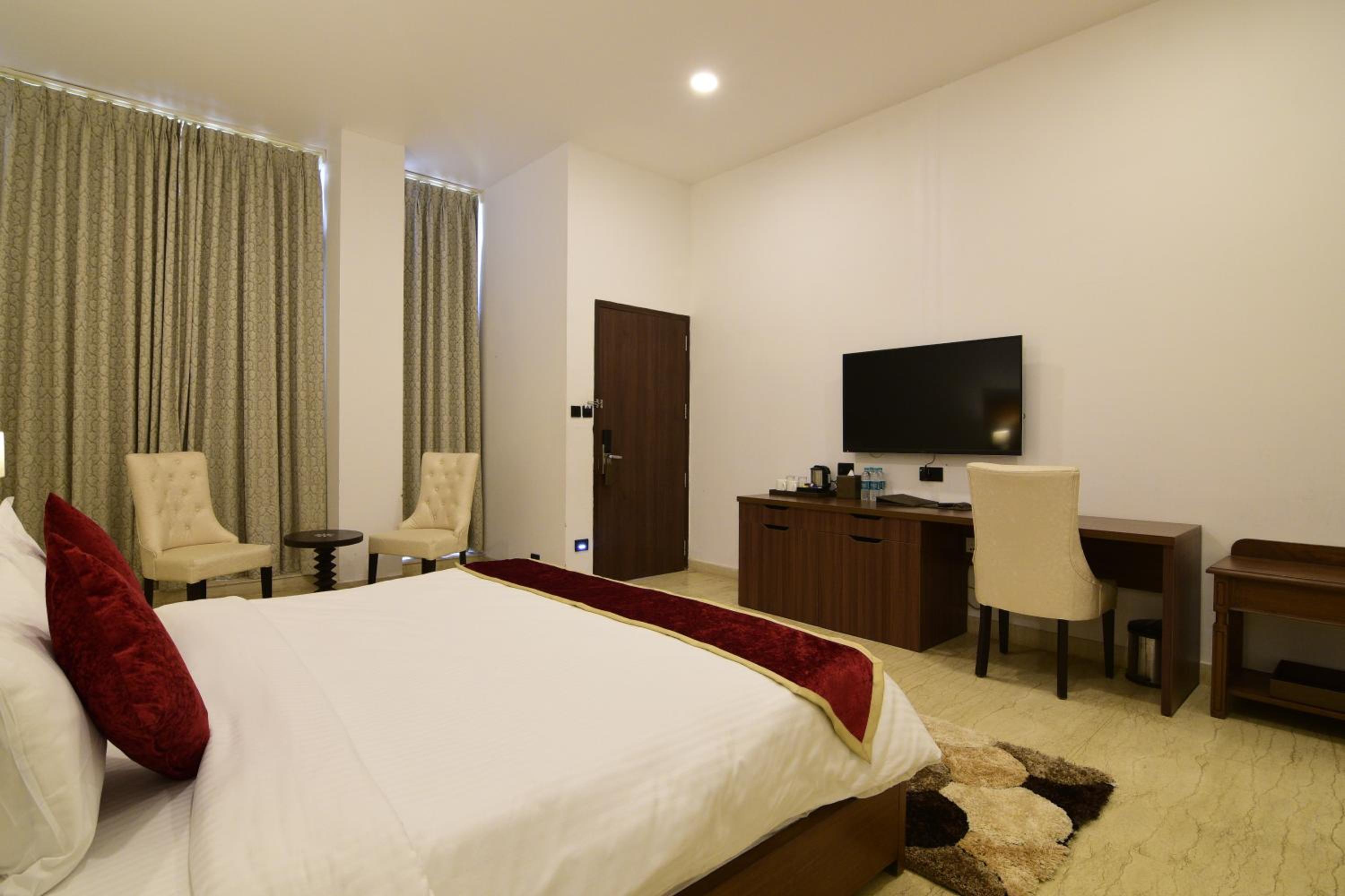 Superior King Room photo 3