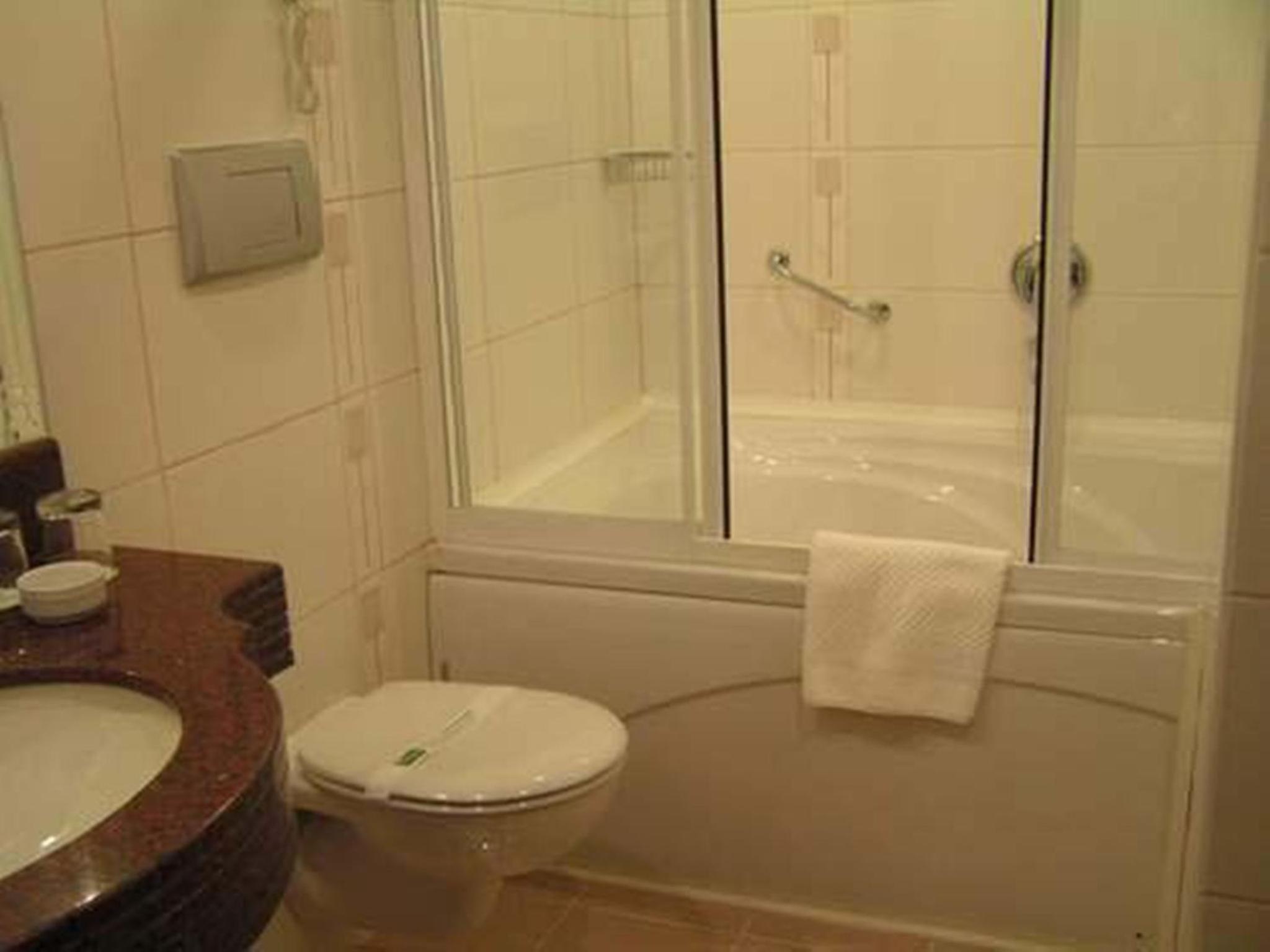 Suite - Photo 4