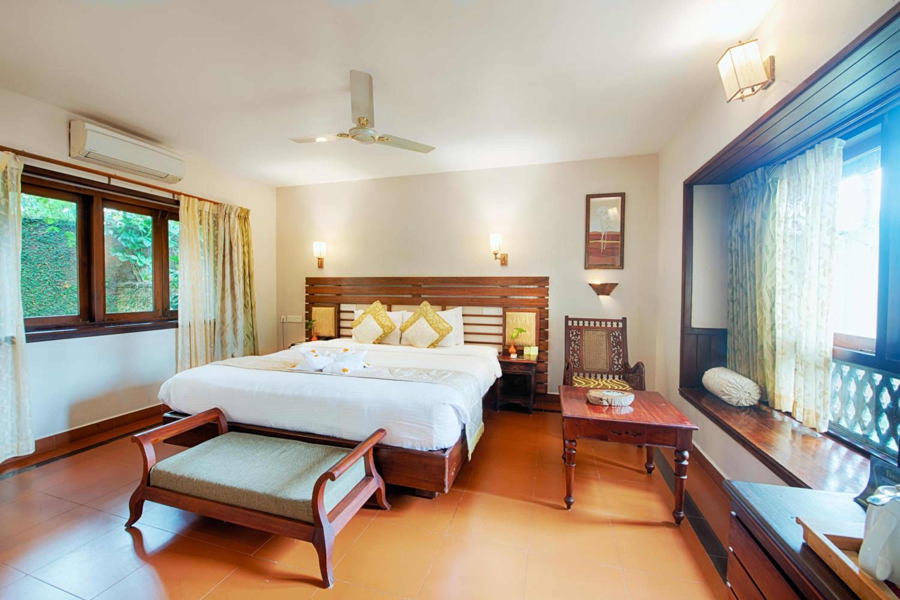 Honeymoon Villa with Plunge Pool - Photo 4