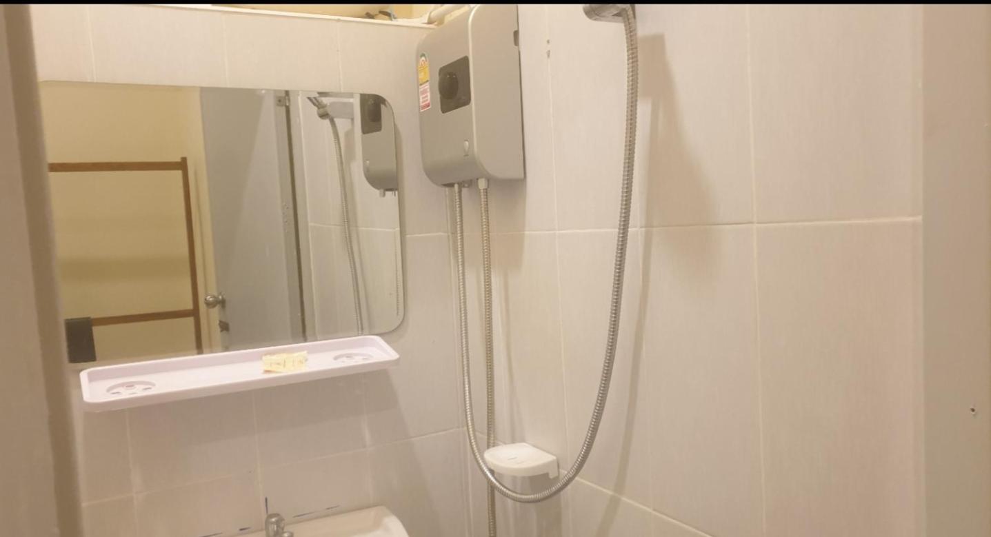 Deluxe Room - Photo 11