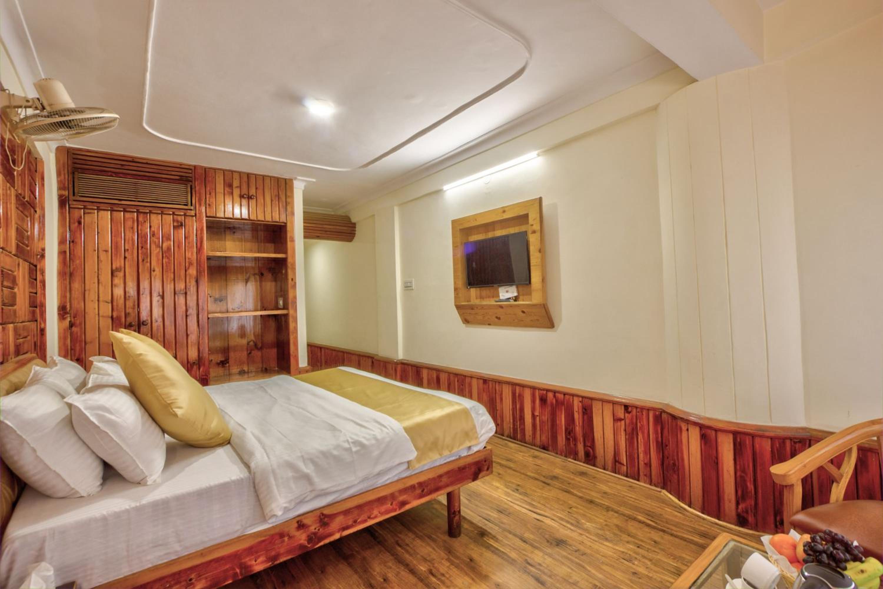 Deluxe Room - Photo 18