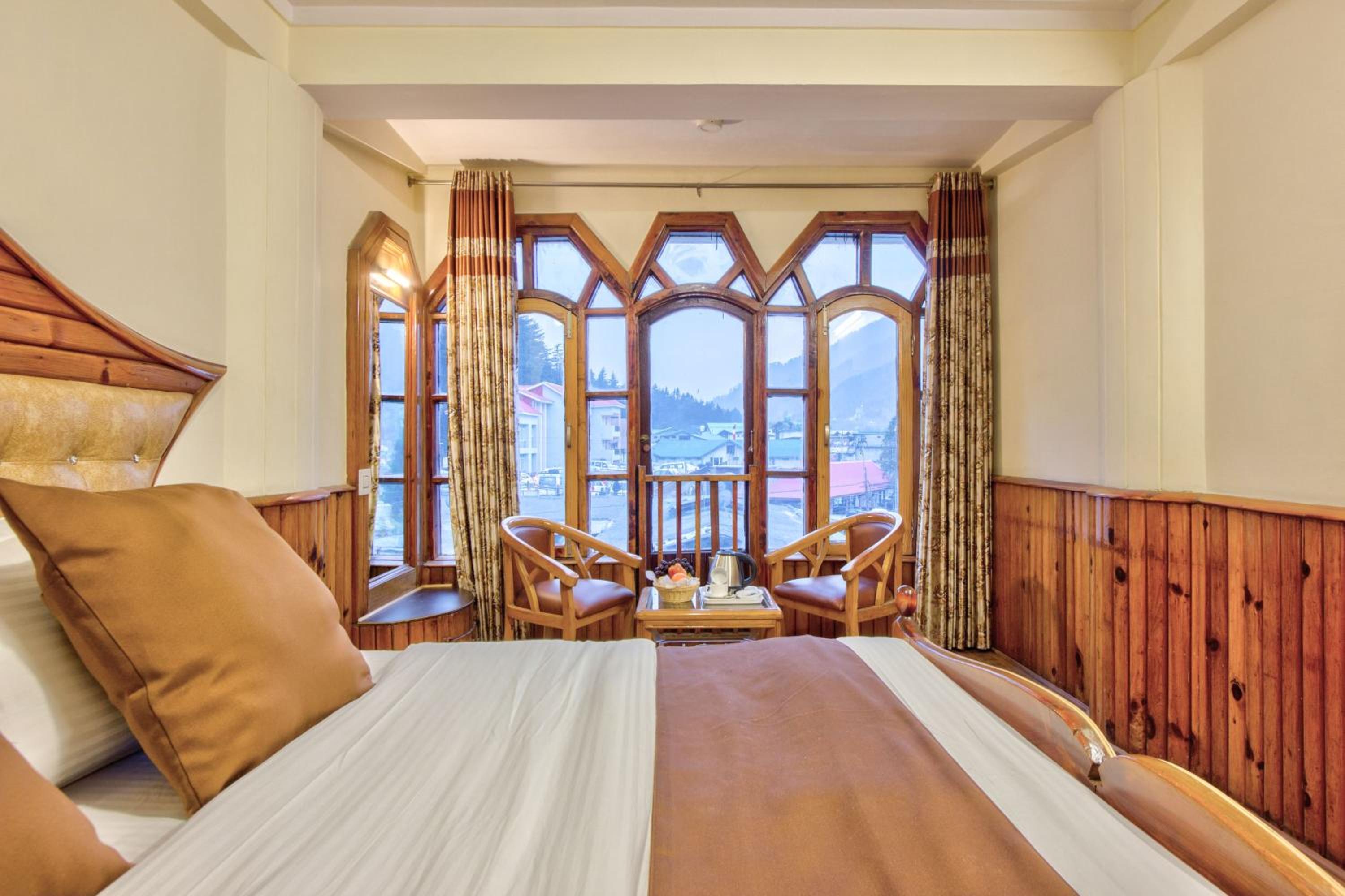 Deluxe Room - Photo 6