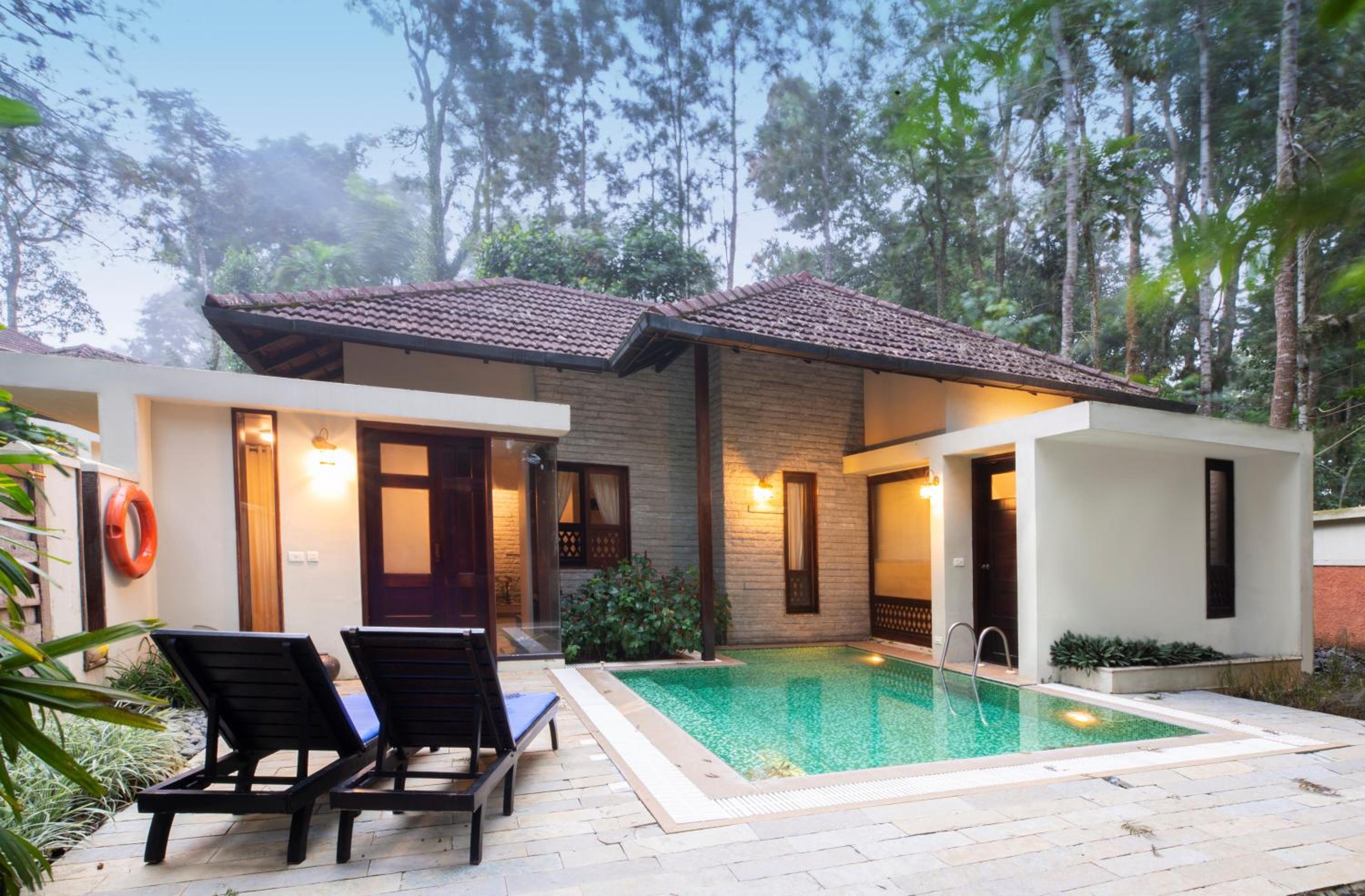 Premium Pool Suite - Photo 4