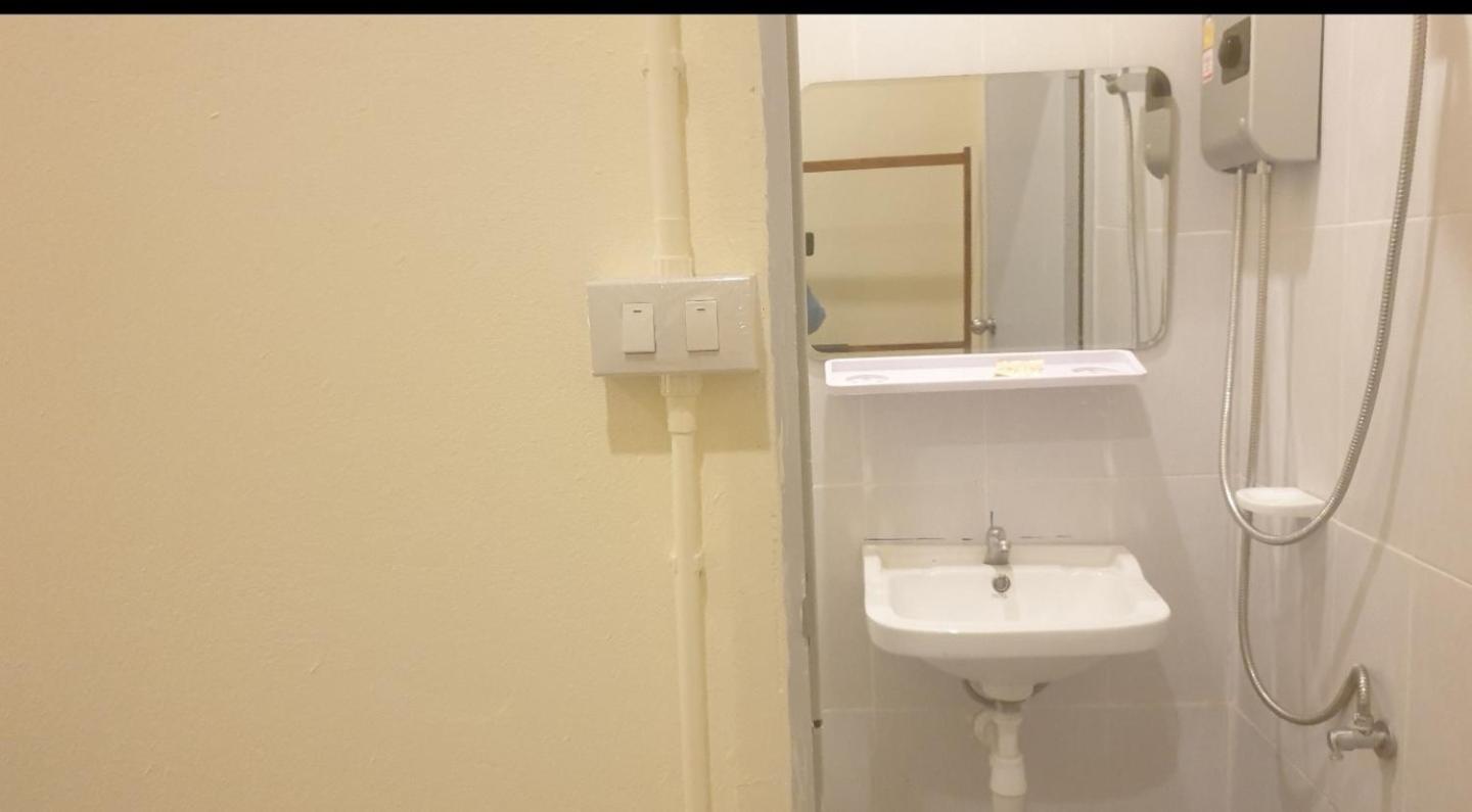 Deluxe Room - Photo 9