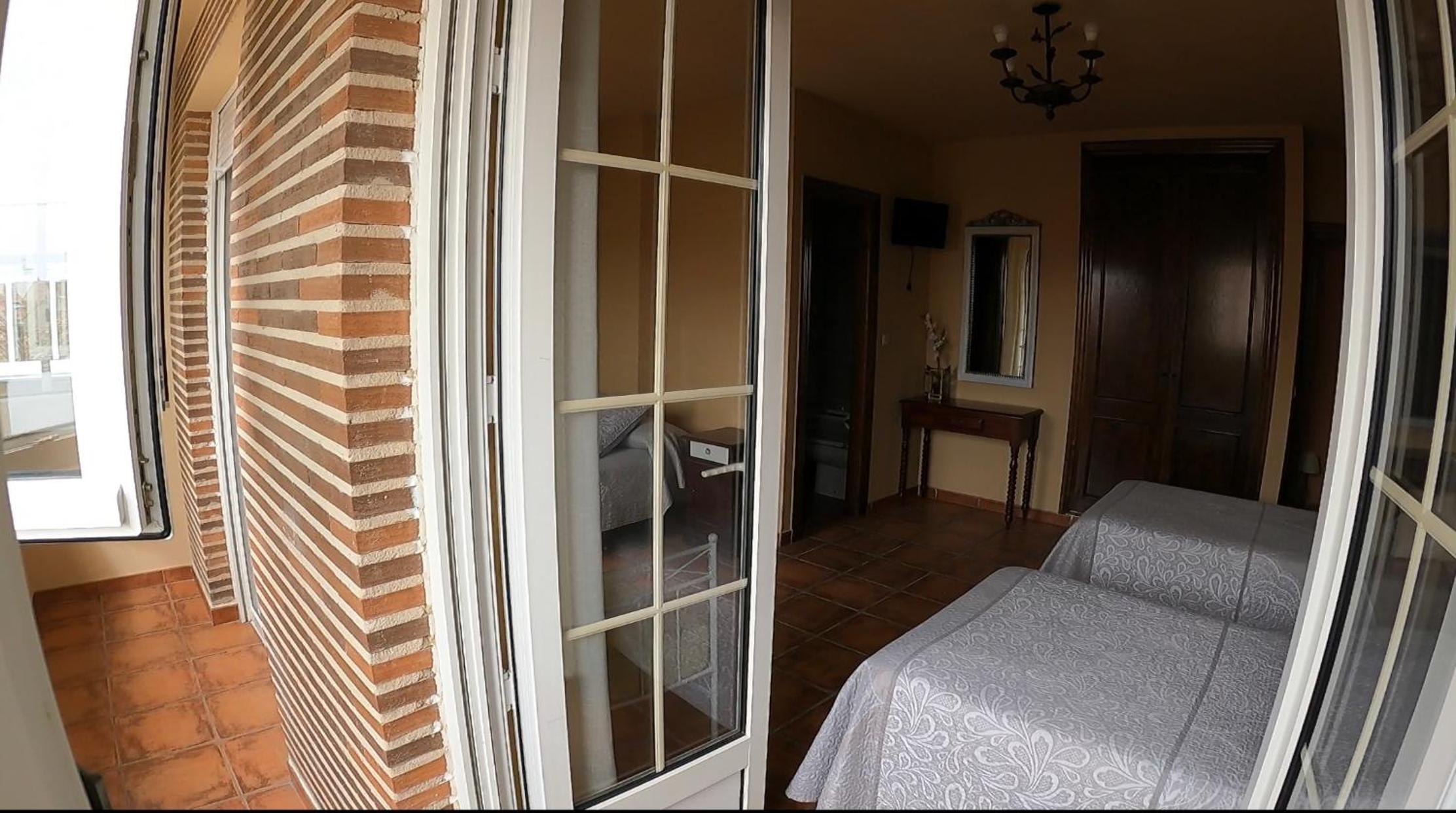 Triple Room photo 2