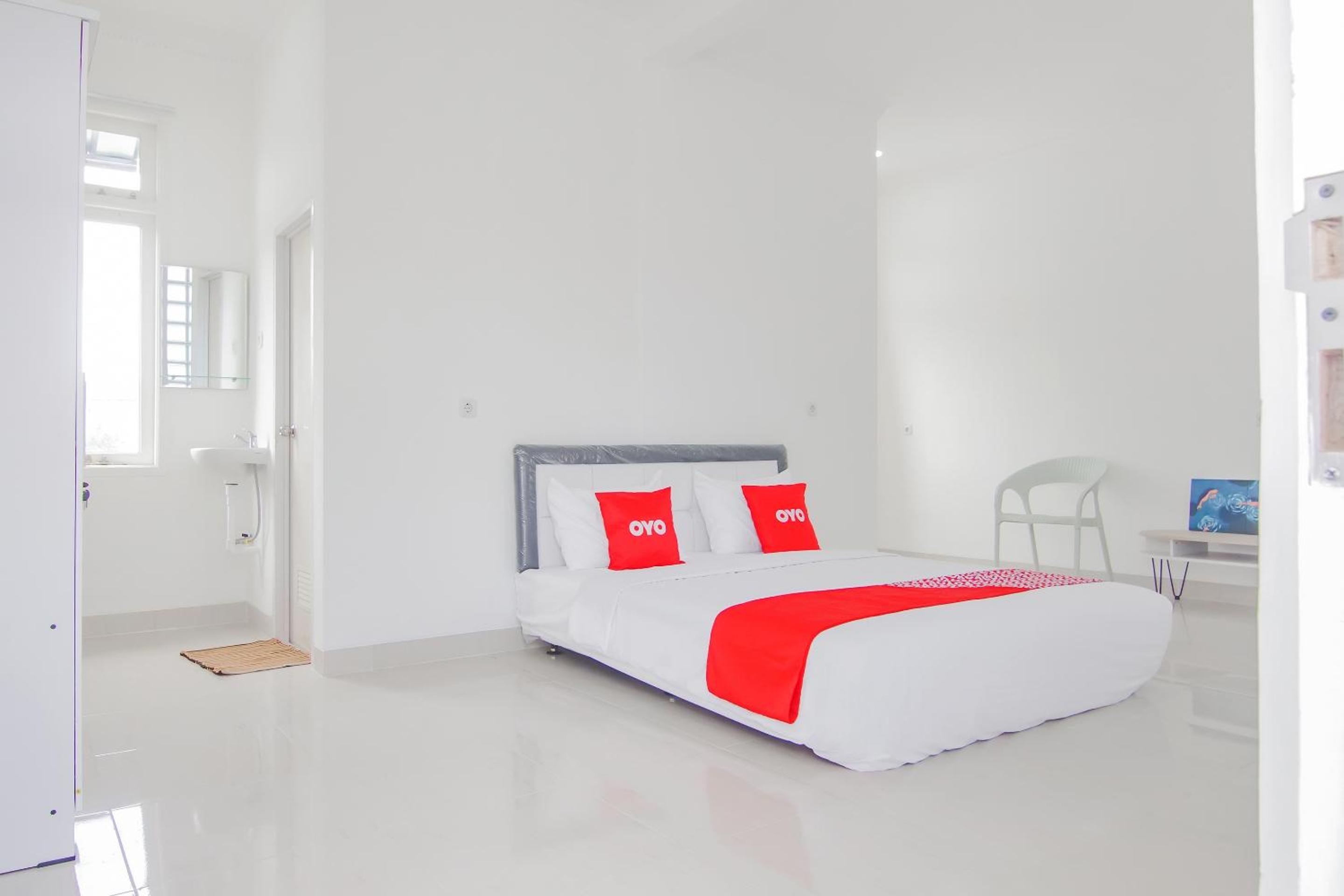 Deluxe Suite - Photo 5