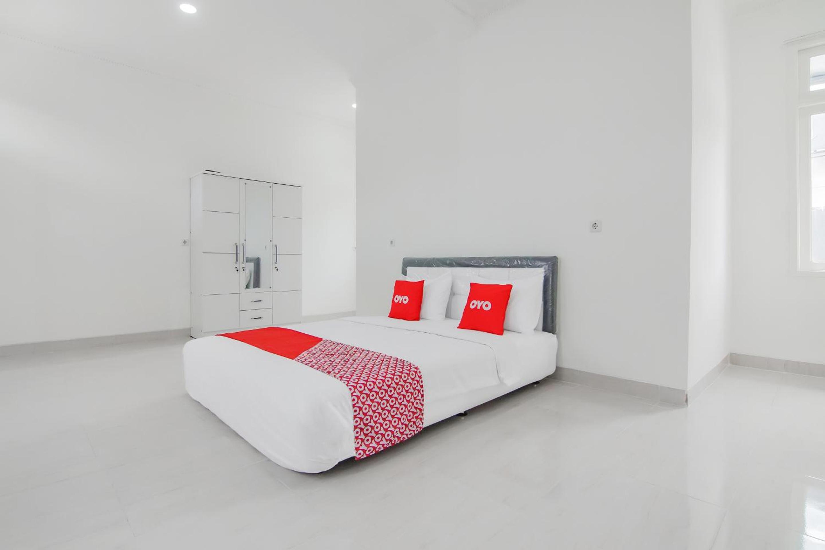 Deluxe Suite - Photo 1