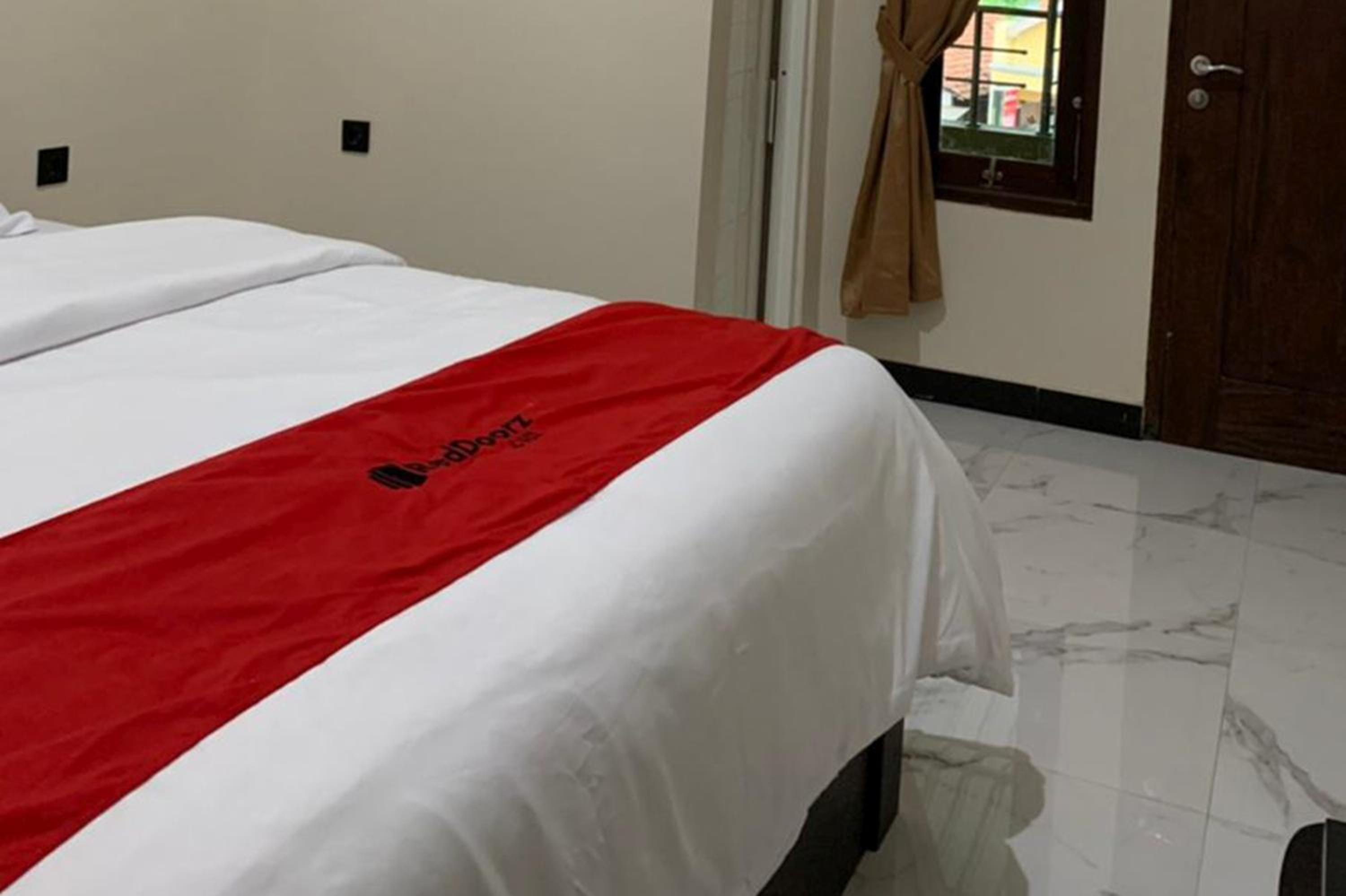 Double Room - Photo 5
