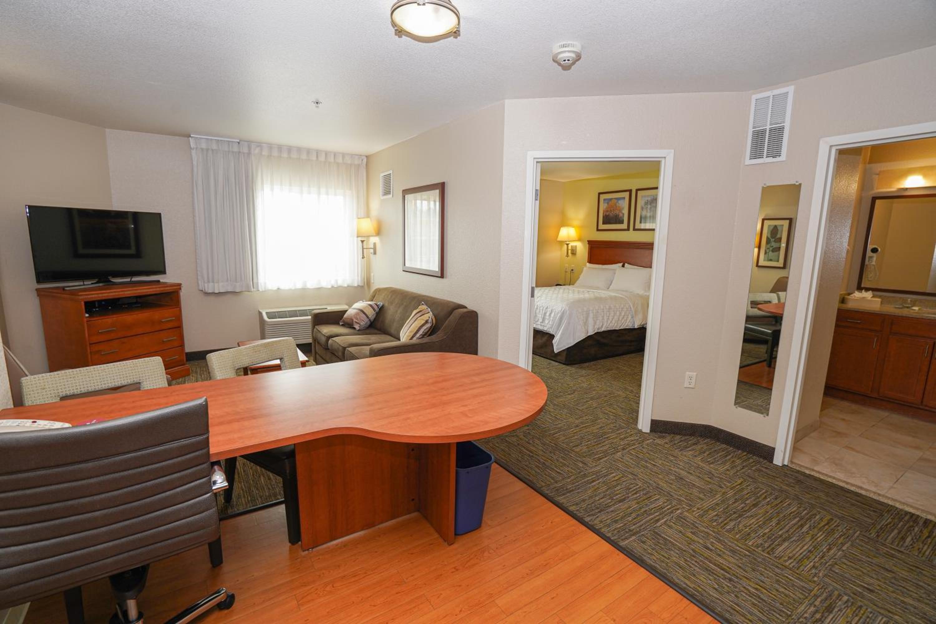 One-Bedroom Queen Suite - Photo 1
