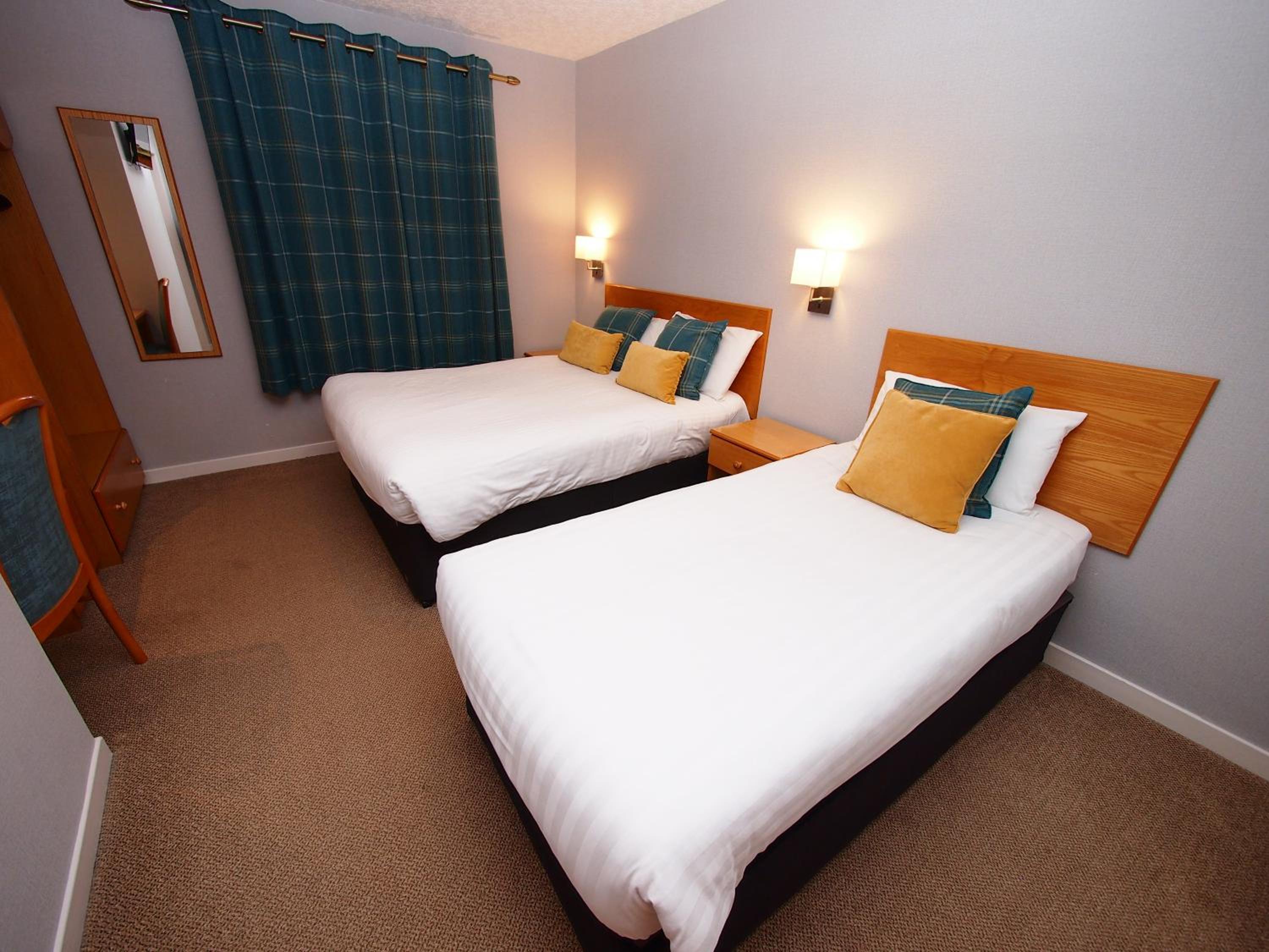 Double or Twin Room - Photo 7